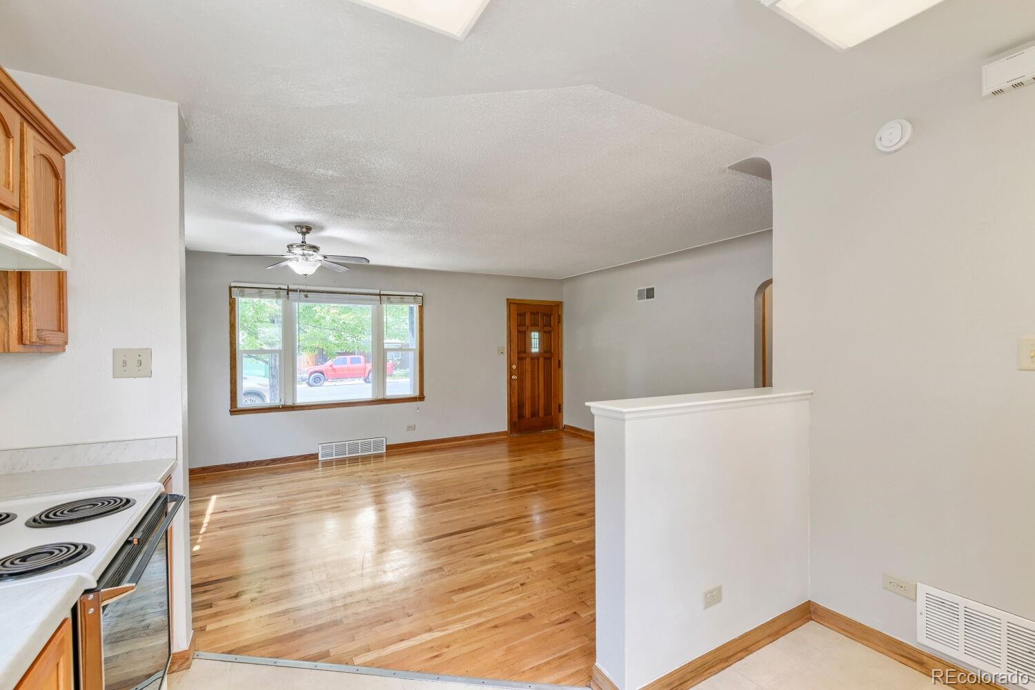 MLS Image #10 for 4276 s pennsylvania street,englewood, Colorado