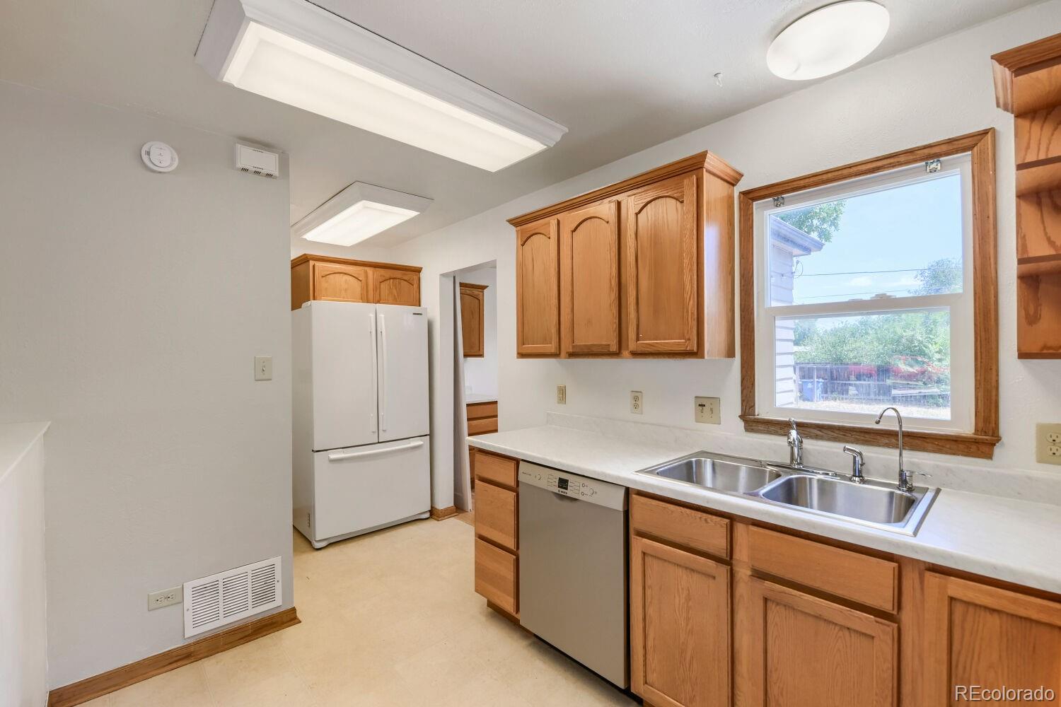 MLS Image #11 for 4276 s pennsylvania street,englewood, Colorado