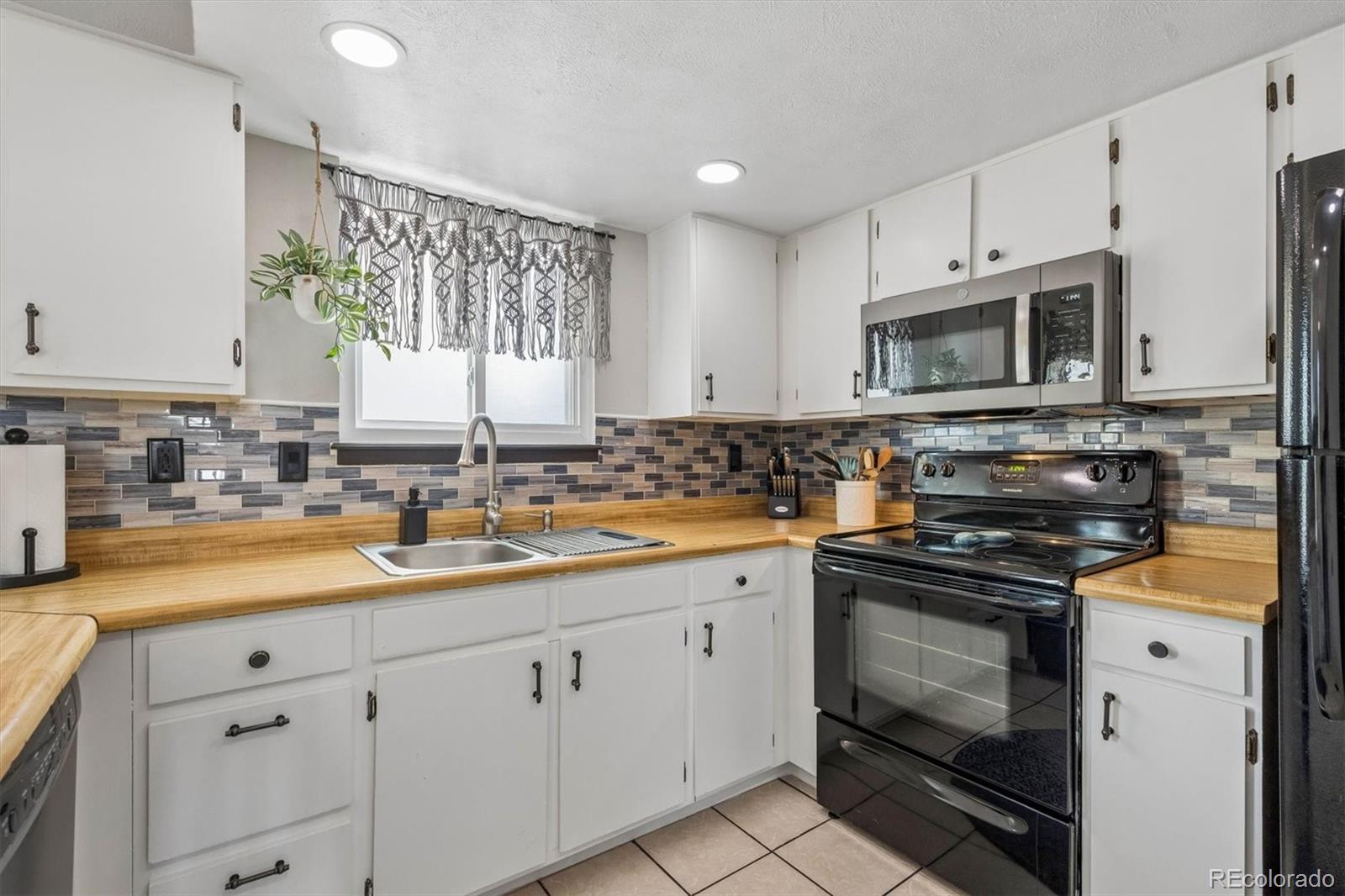 MLS Image #10 for 17495 e chenango drive,aurora, Colorado