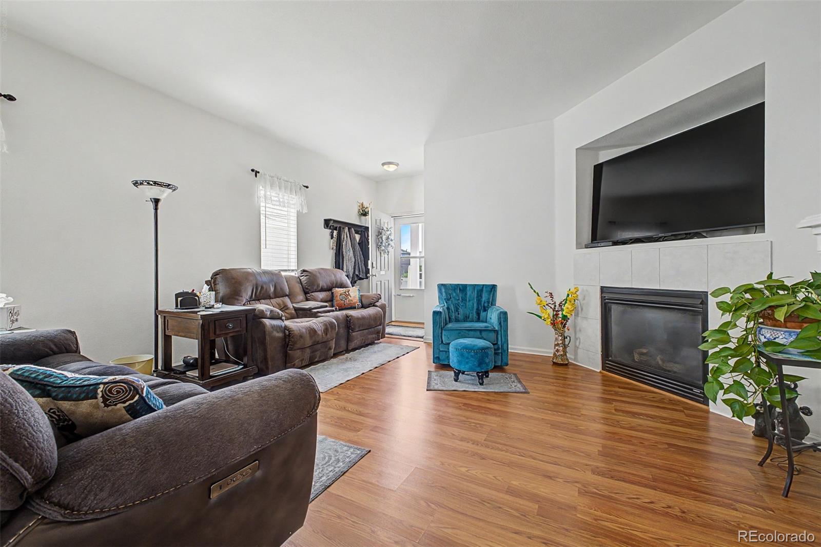 MLS Image #9 for 409  dee road,johnstown, Colorado