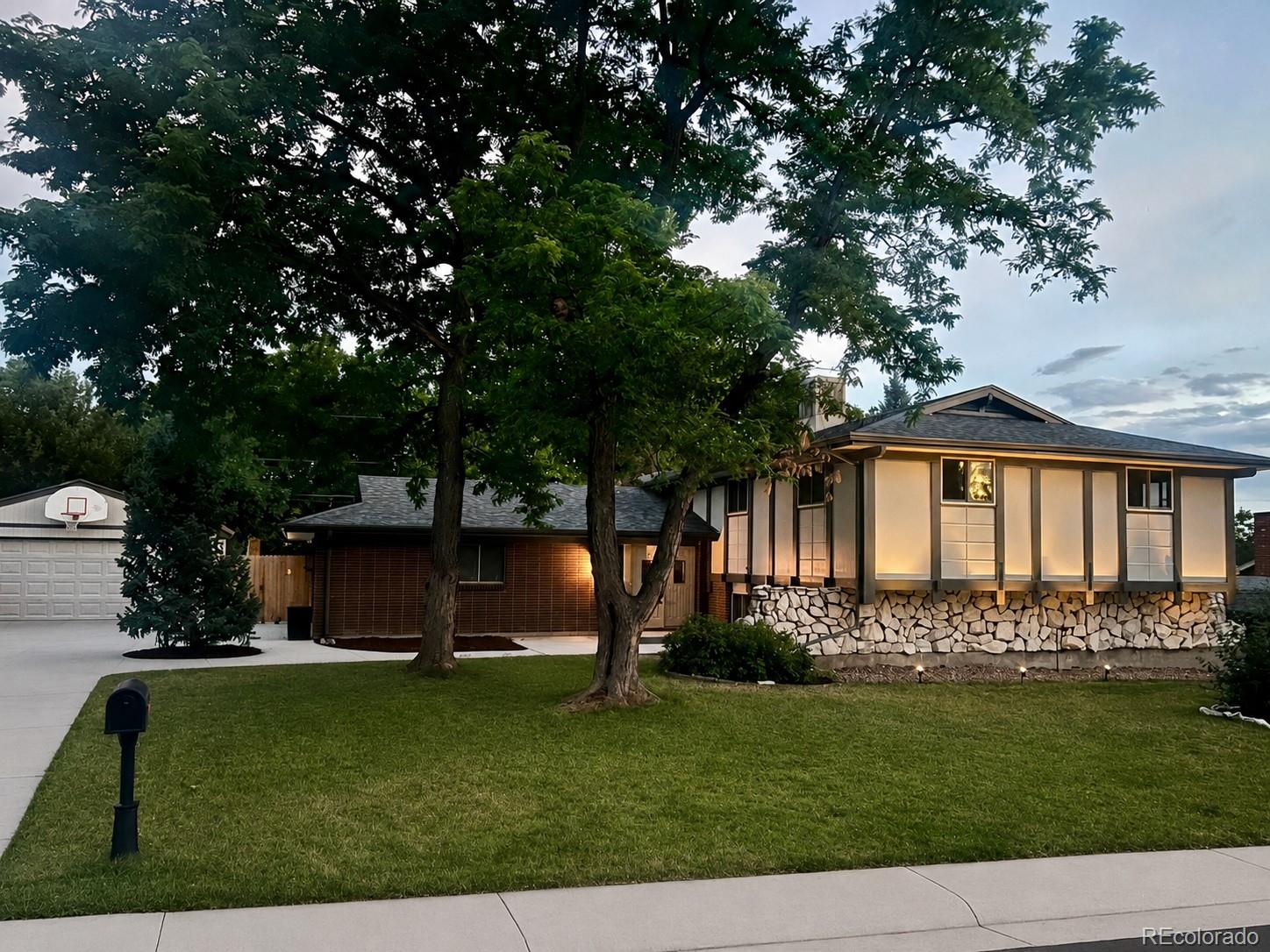 MLS Image #0 for 1404 e fremont circle,centennial, Colorado