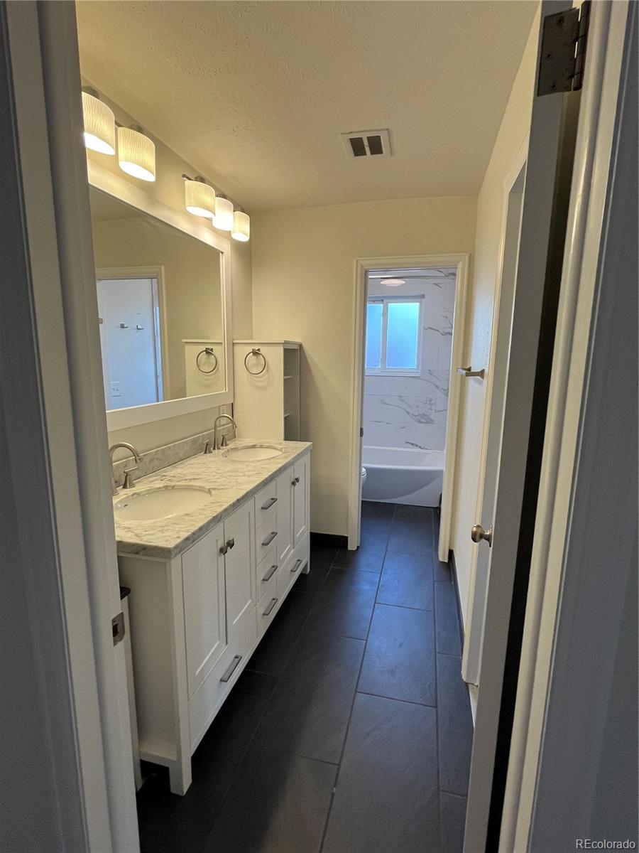 MLS Image #7 for 1404 e fremont circle,centennial, Colorado