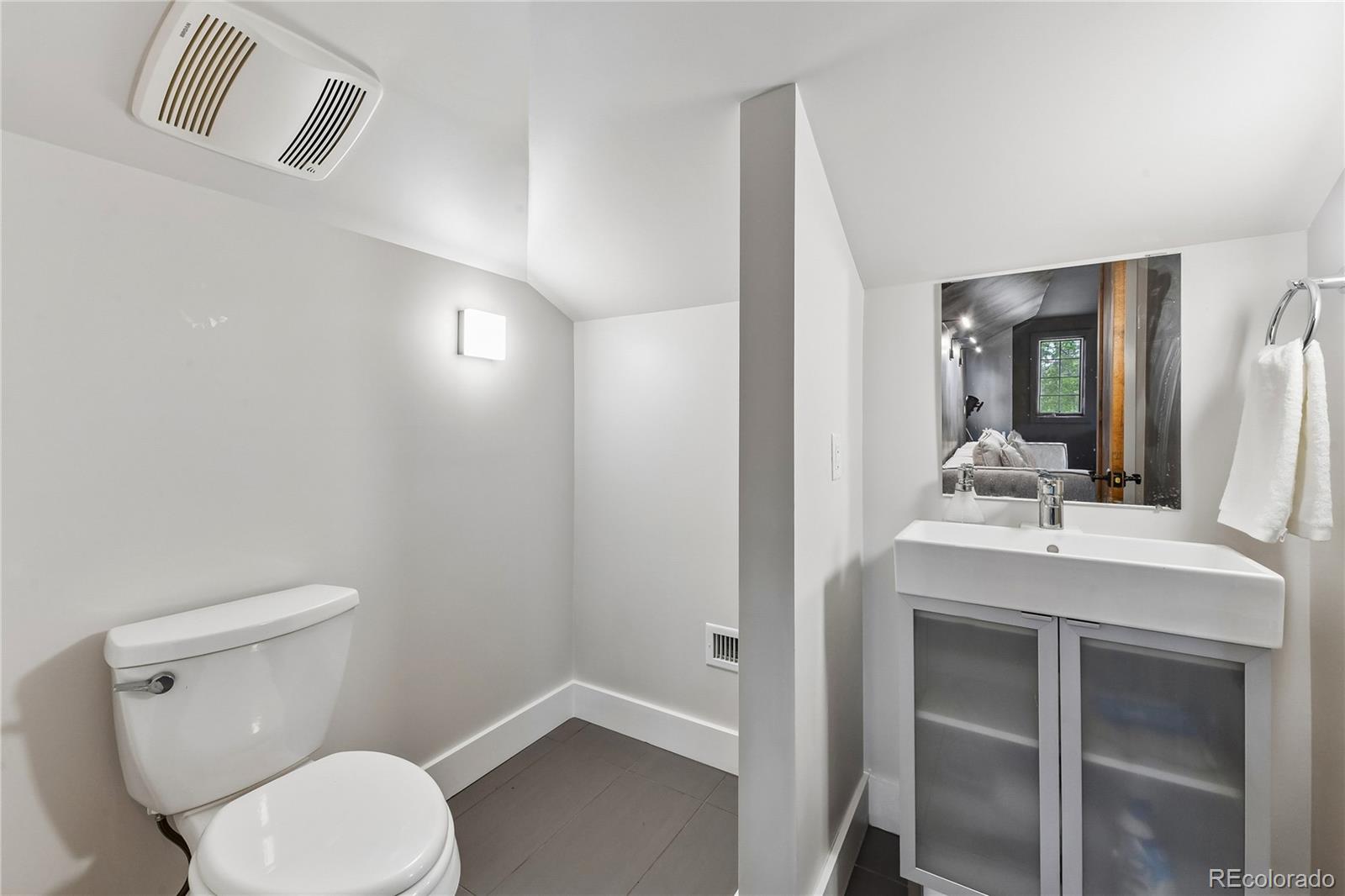 MLS Image #31 for 771  jasmine street,denver, Colorado