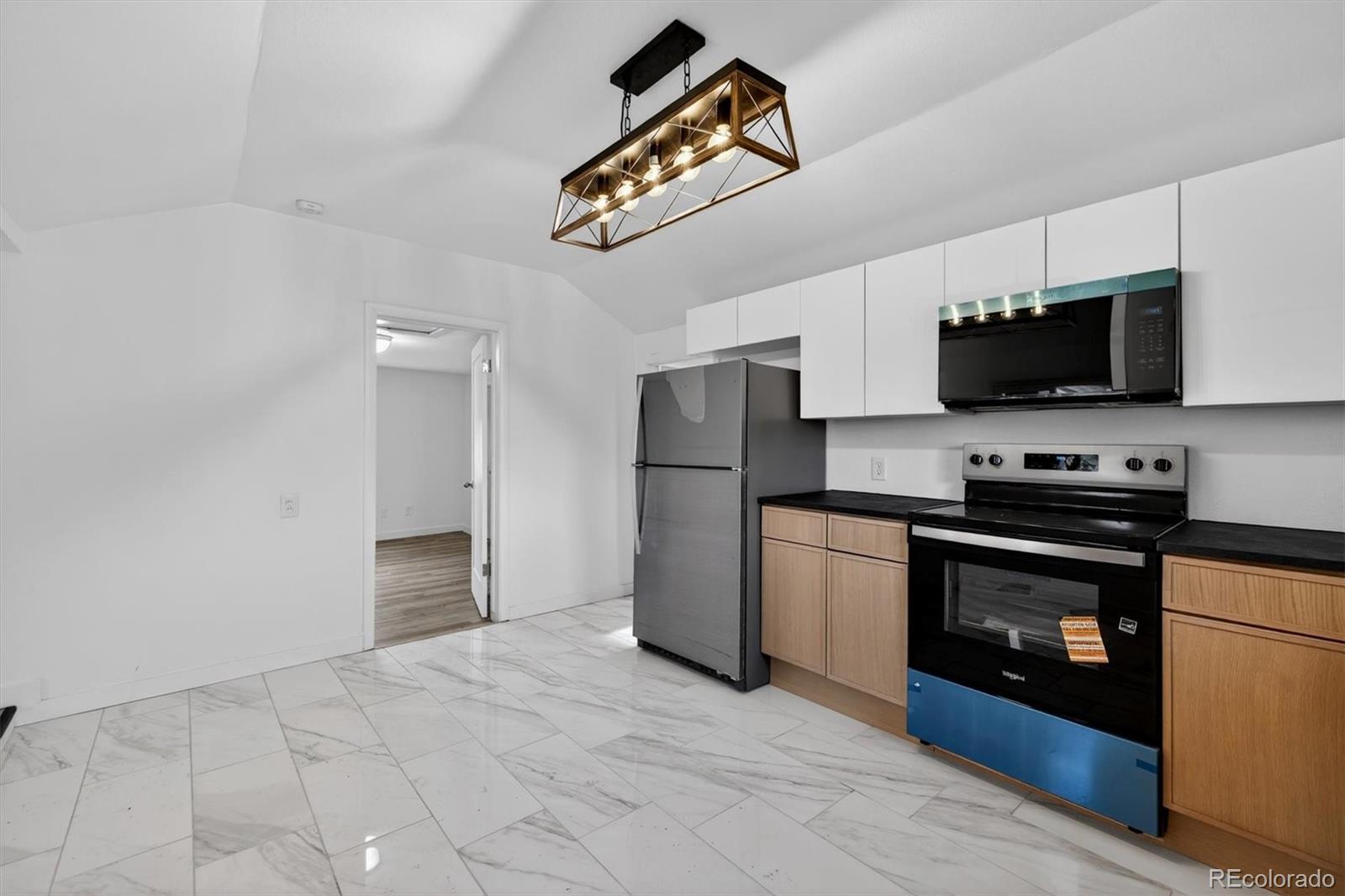 MLS Image #12 for 137  hazel court,denver, Colorado