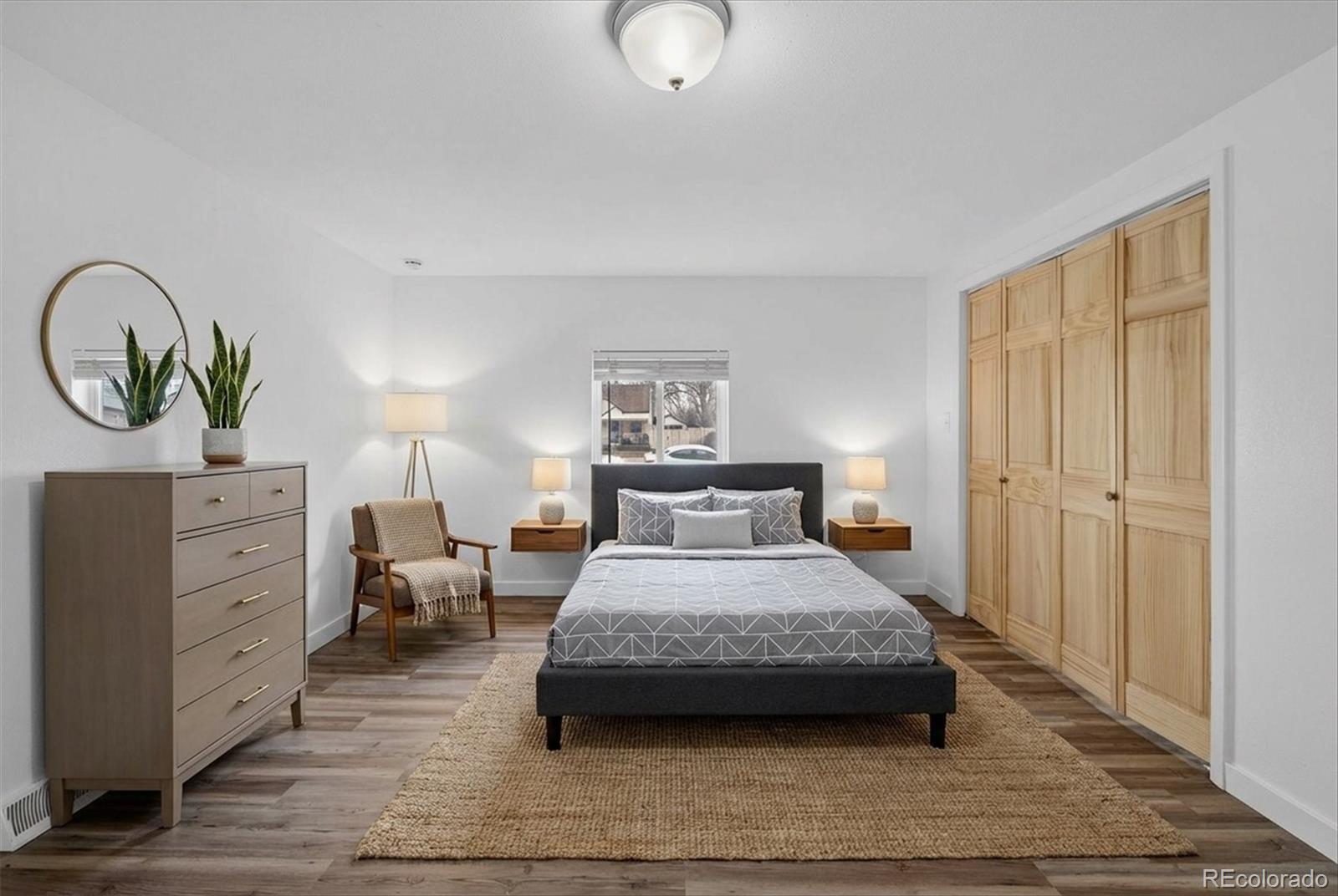 MLS Image #15 for 137  hazel court,denver, Colorado
