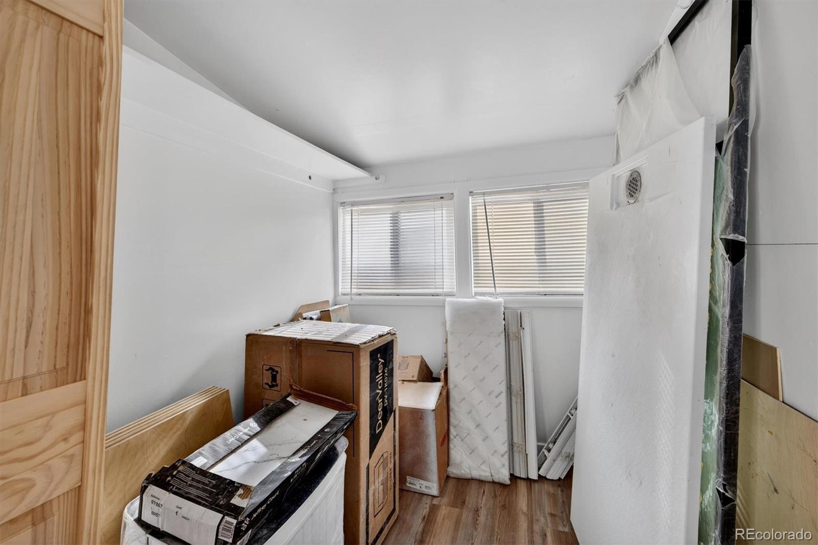 MLS Image #17 for 137  hazel court,denver, Colorado