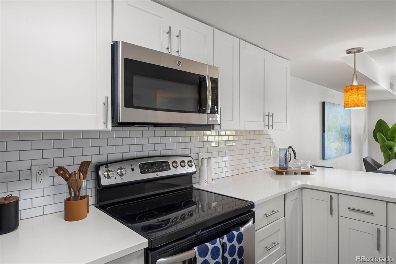 MLS Image #9 for 5955 e 10th avenue,denver, Colorado