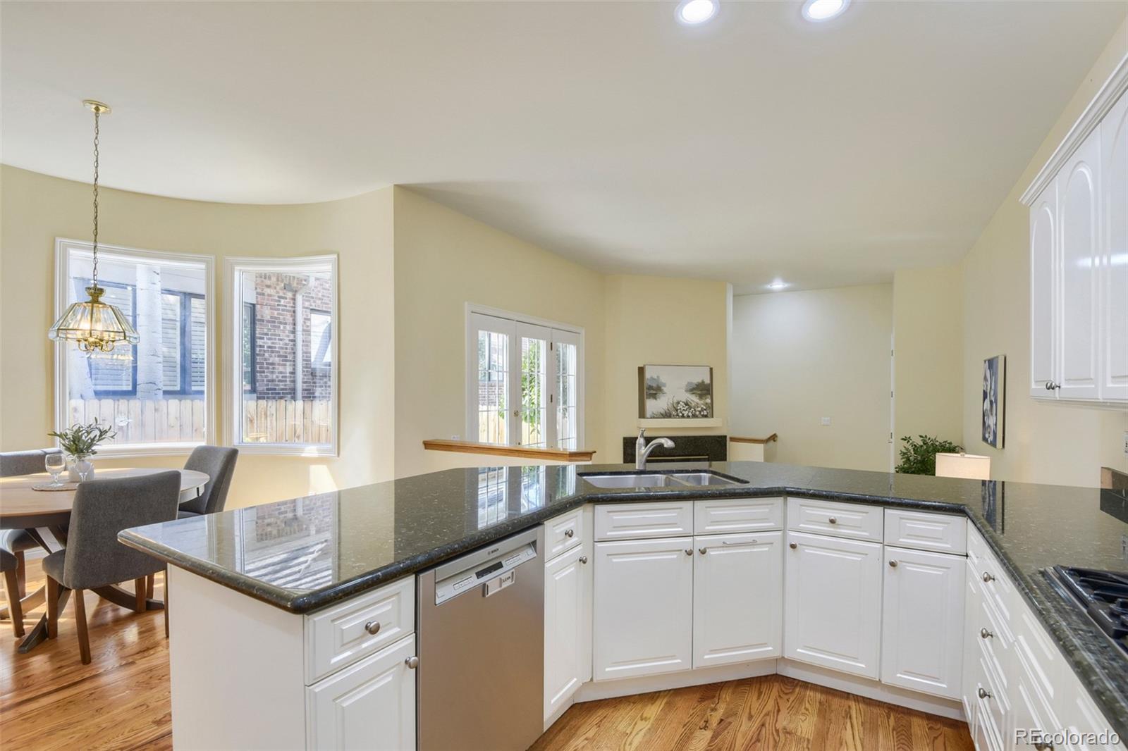 MLS Image #13 for 411  steele street ,denver, Colorado