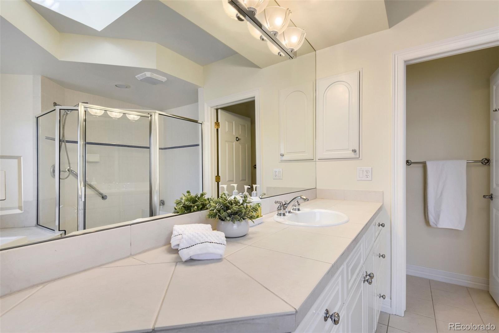 MLS Image #18 for 411  steele street ,denver, Colorado