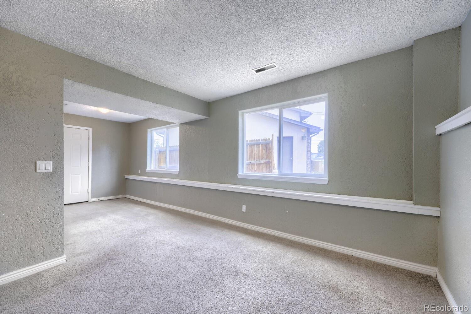 MLS Image #11 for 7530  hilltop circle,denver, Colorado