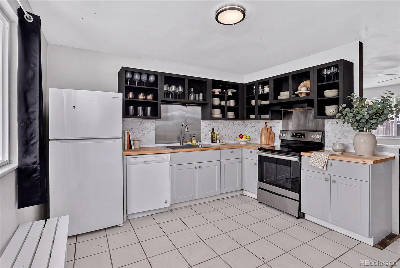 MLS Image #9 for 5353  billings street,denver, Colorado