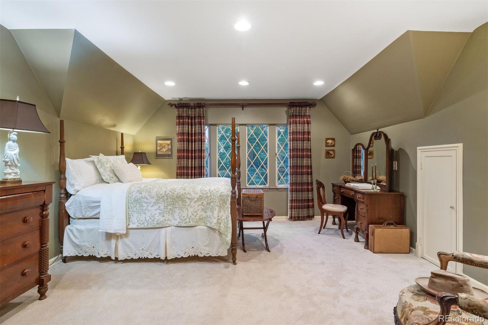 MLS Image #24 for 4330 e 6th avenue parkway,denver, Colorado