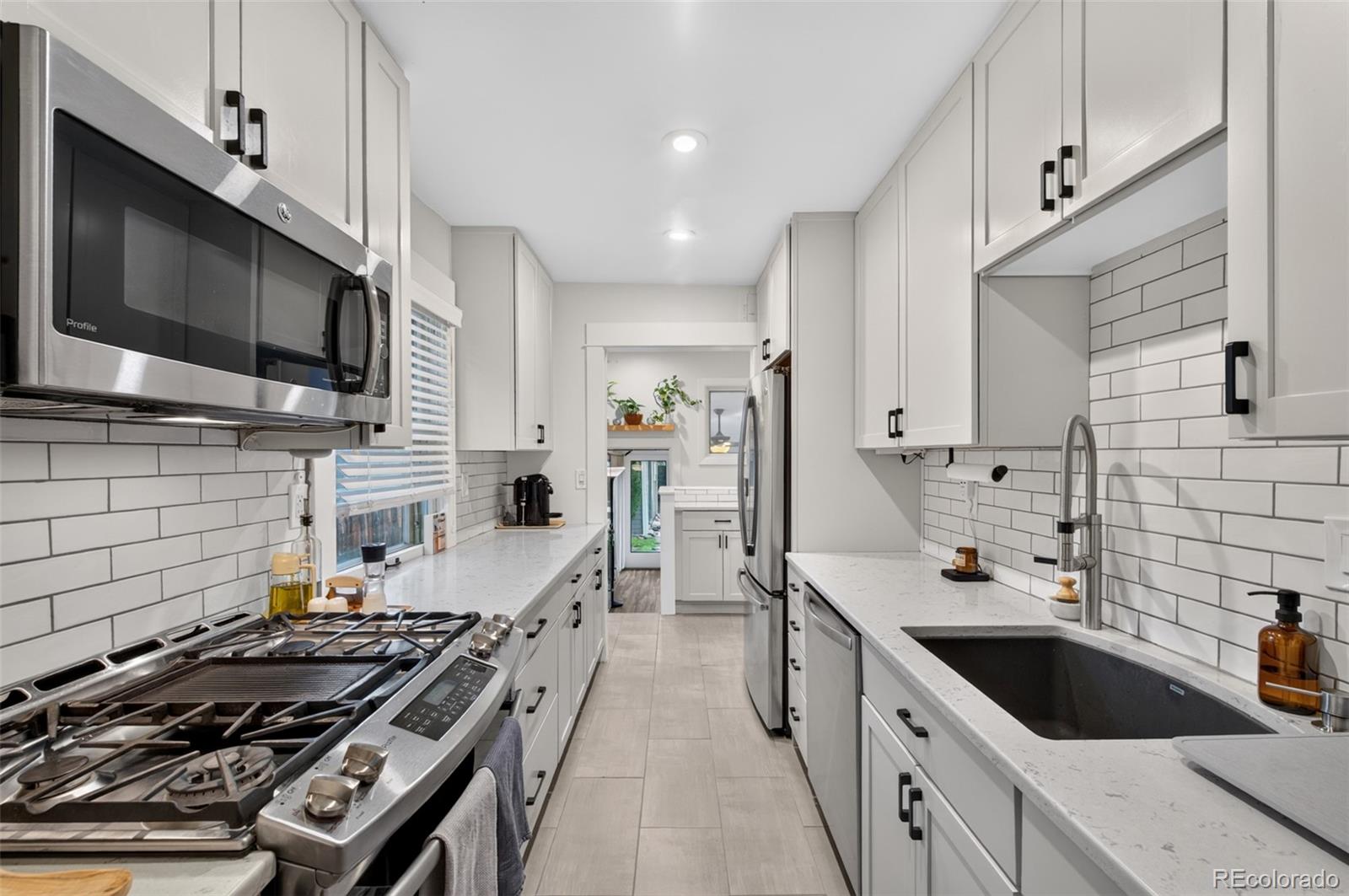 MLS Image #12 for 2060 s franklin street,denver, Colorado