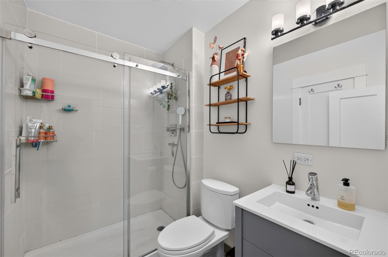 MLS Image #19 for 2060 s franklin street,denver, Colorado