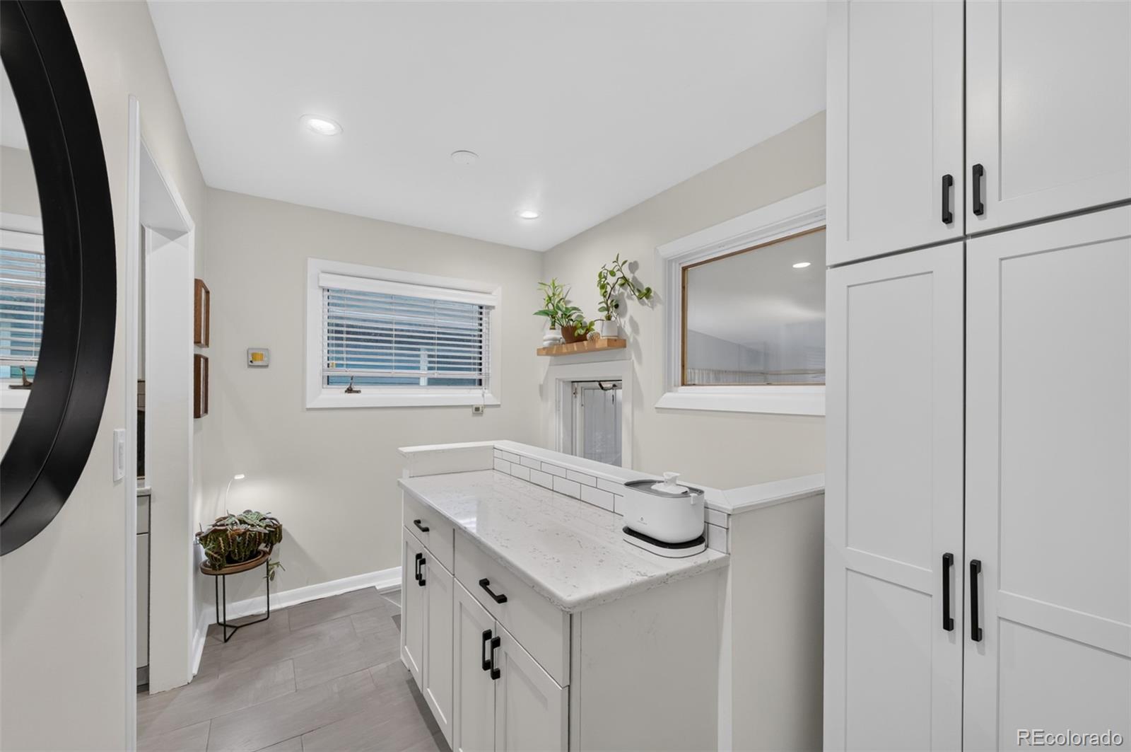 MLS Image #24 for 2060 s franklin street,denver, Colorado
