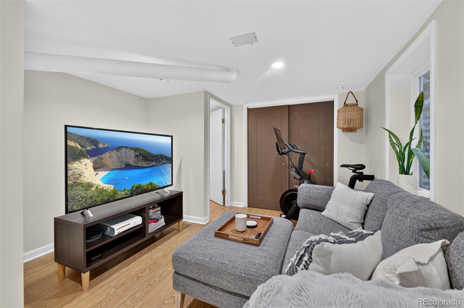 MLS Image #30 for 2060 s franklin street,denver, Colorado