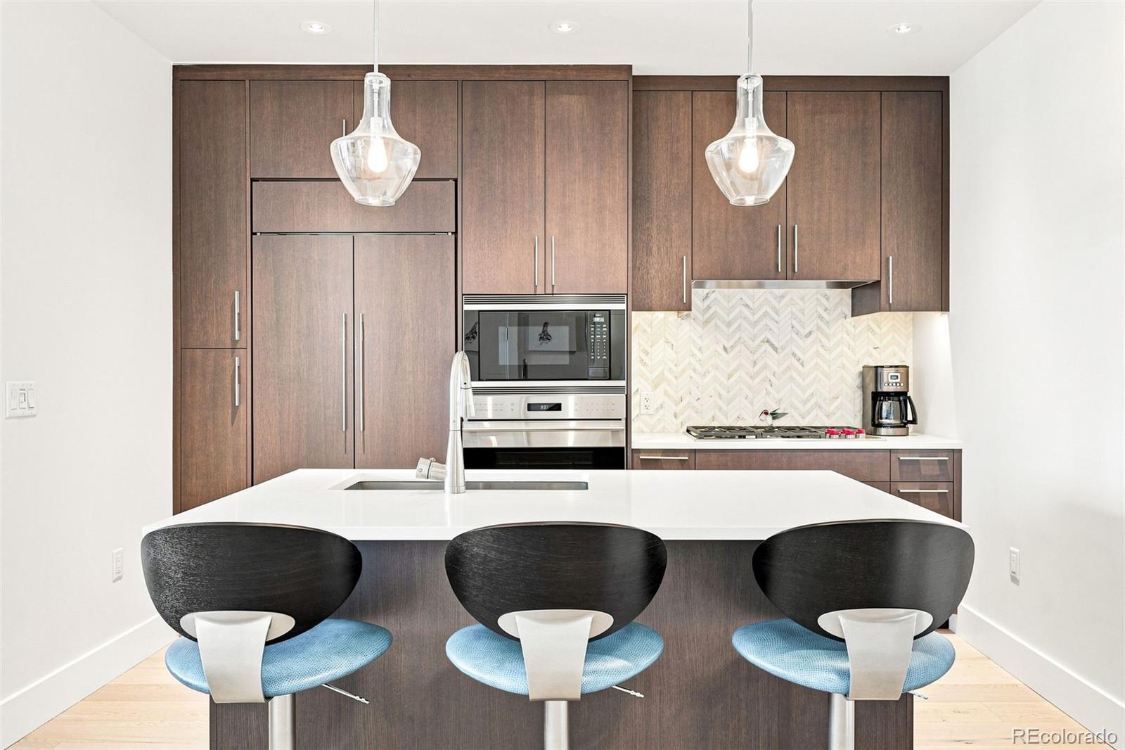 MLS Image #10 for 155  steele street,denver, Colorado
