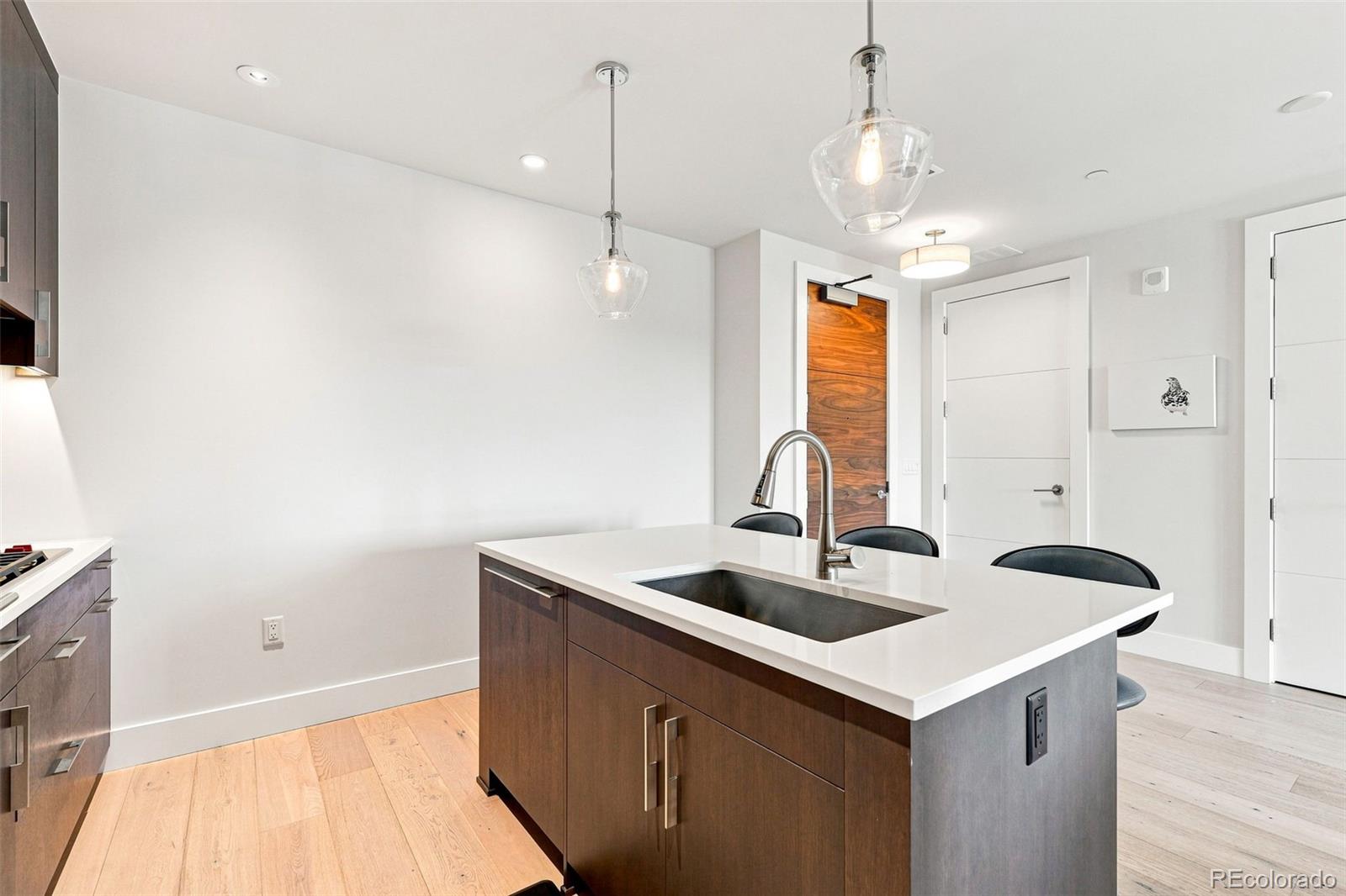 MLS Image #14 for 155  steele street,denver, Colorado