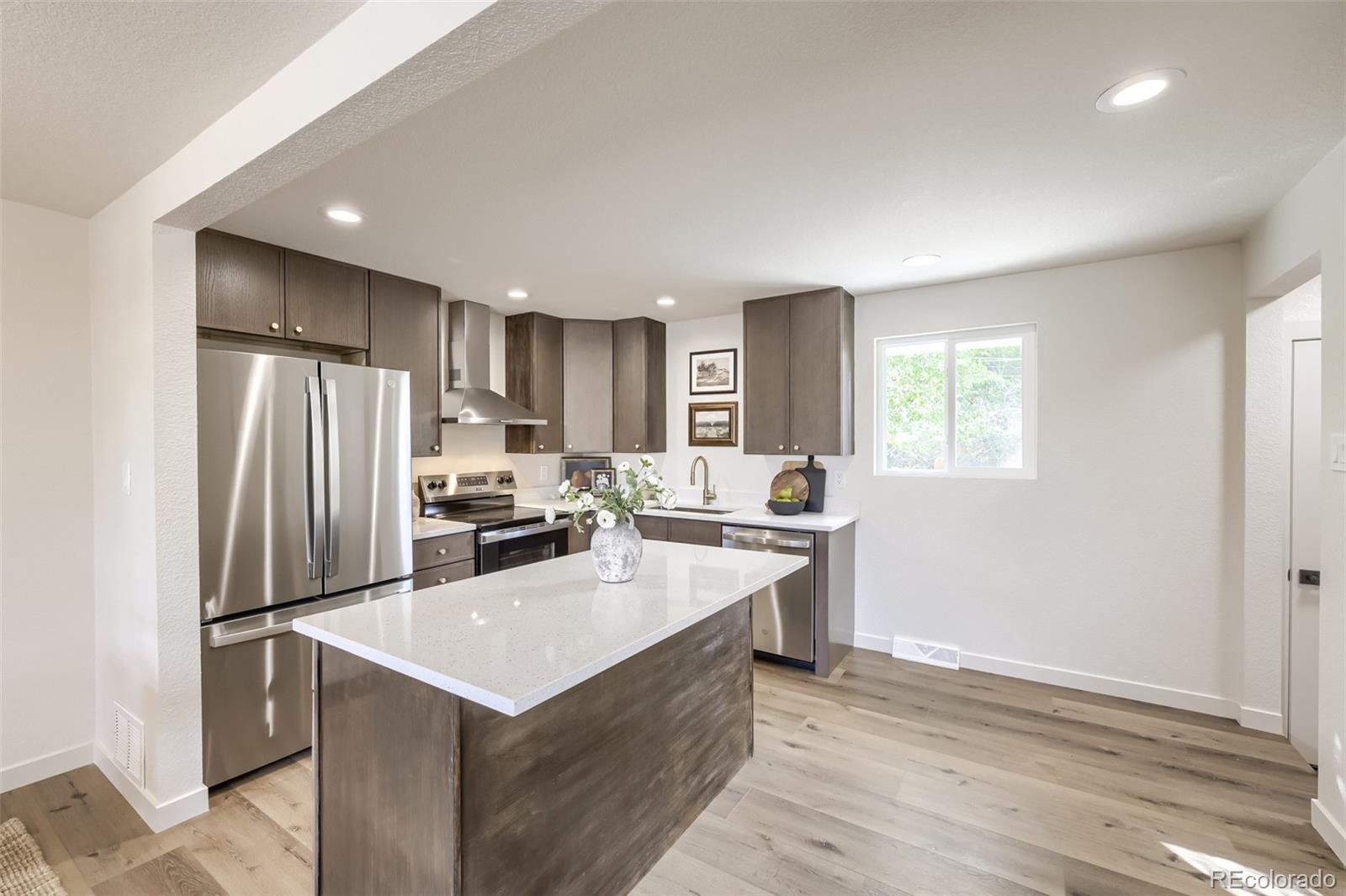 MLS Image #8 for 8641  jolene drive,denver, Colorado