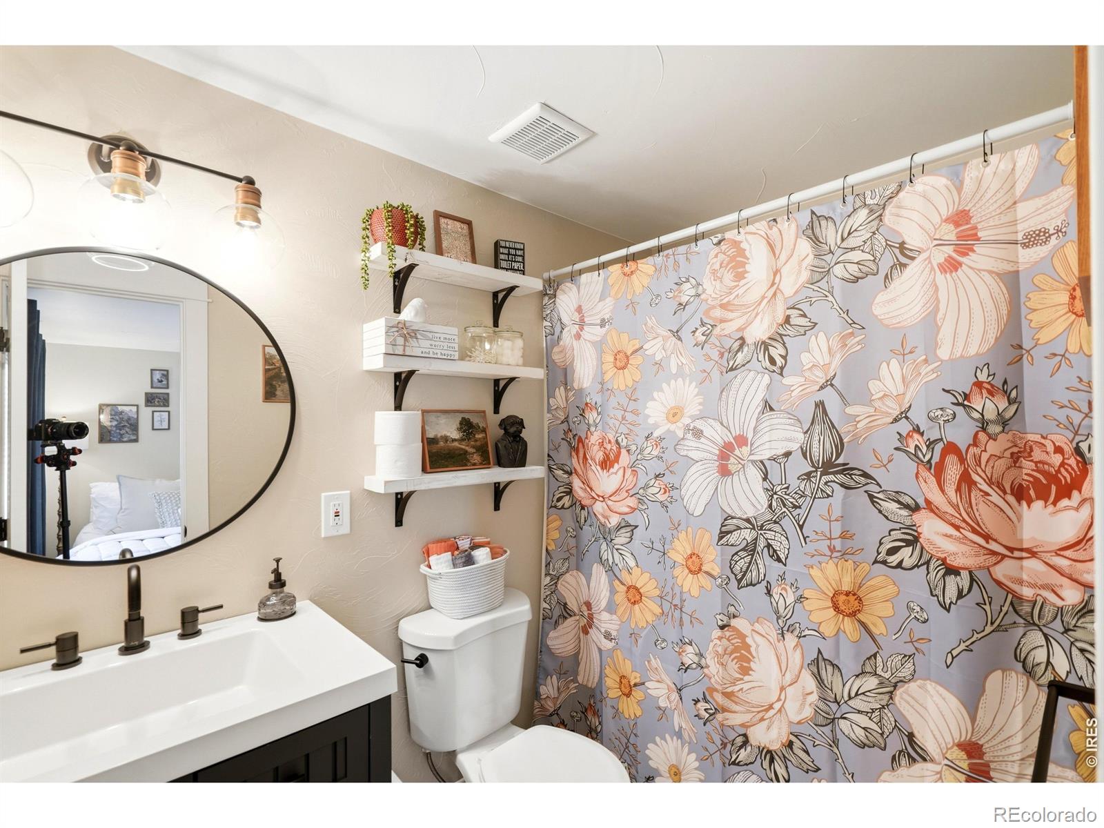 MLS Image #14 for 520  namaqua road,loveland, Colorado