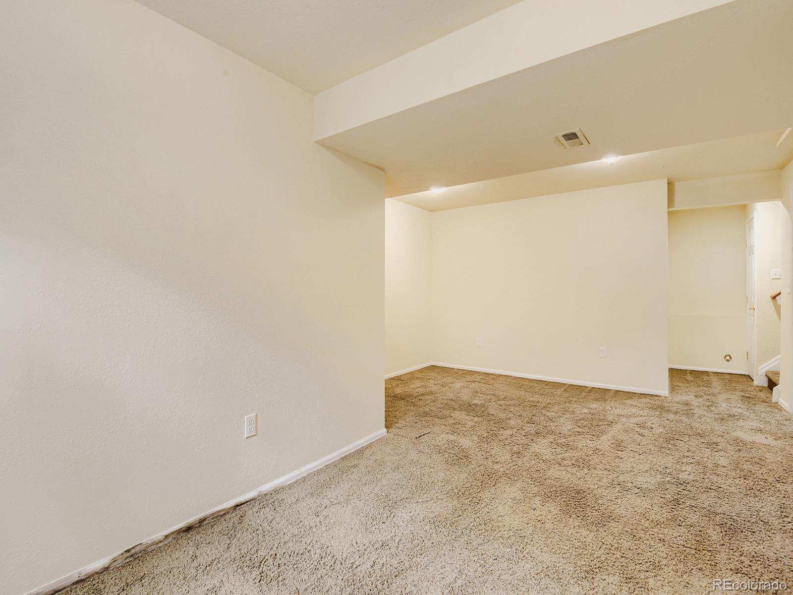 MLS Image #18 for 10805 e jewell avenue,aurora, Colorado