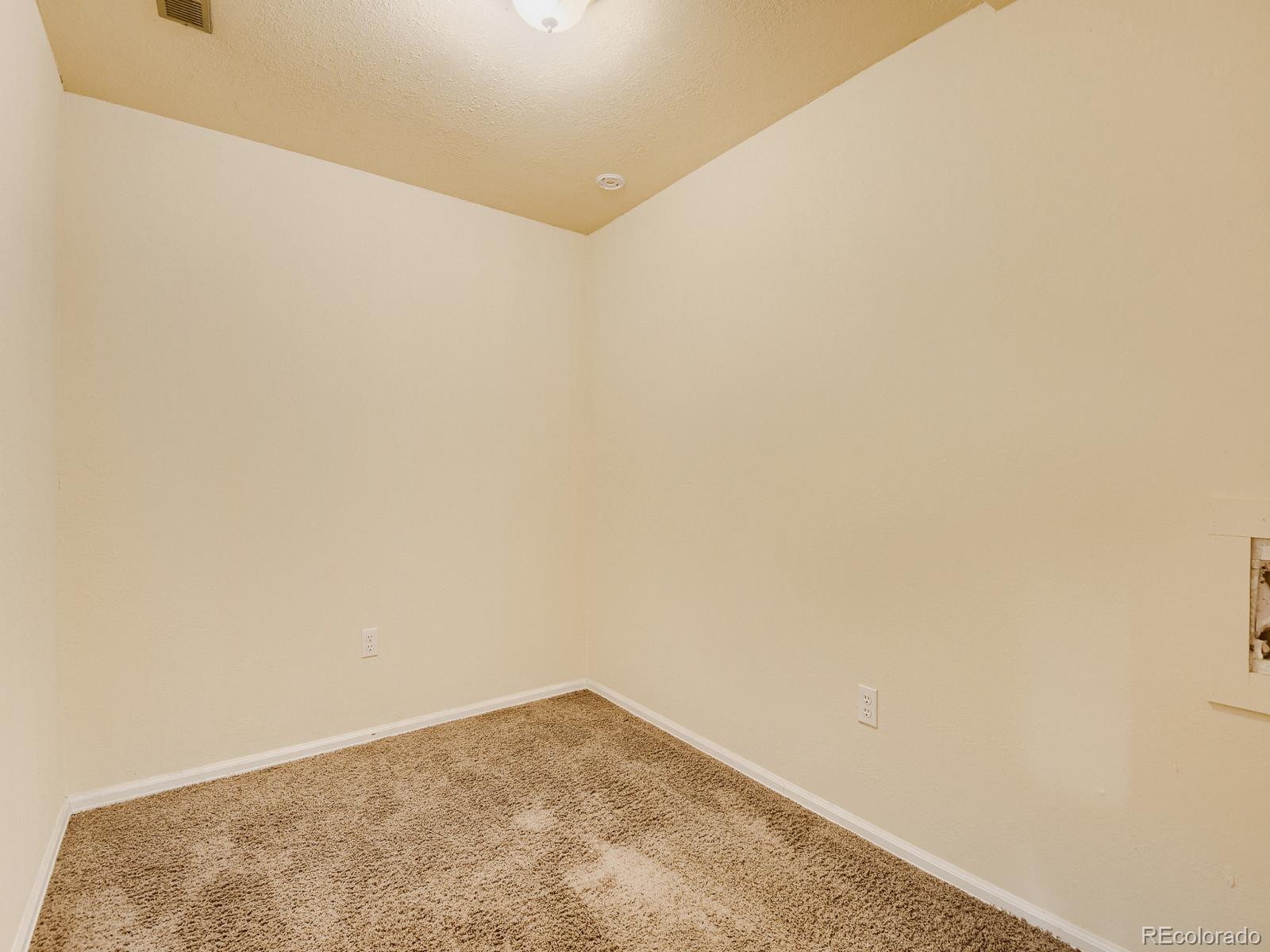 MLS Image #20 for 10805 e jewell avenue,aurora, Colorado