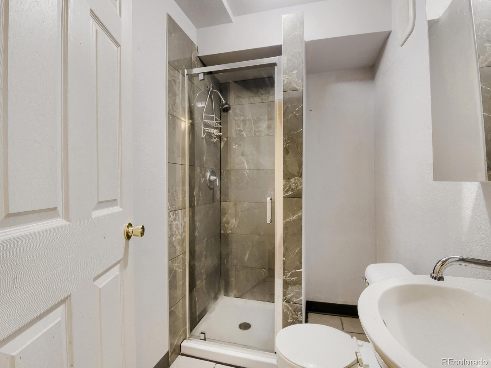 MLS Image #21 for 10805 e jewell avenue,aurora, Colorado