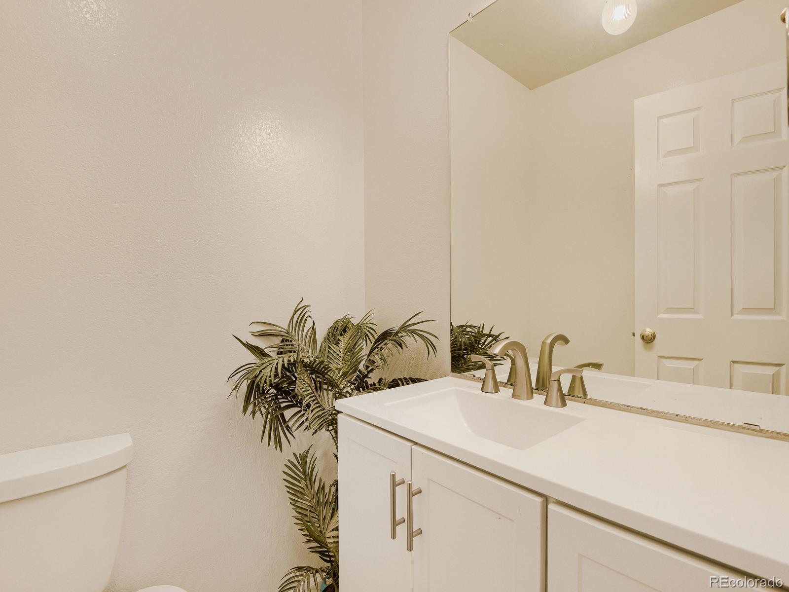 MLS Image #8 for 10805 e jewell avenue,aurora, Colorado