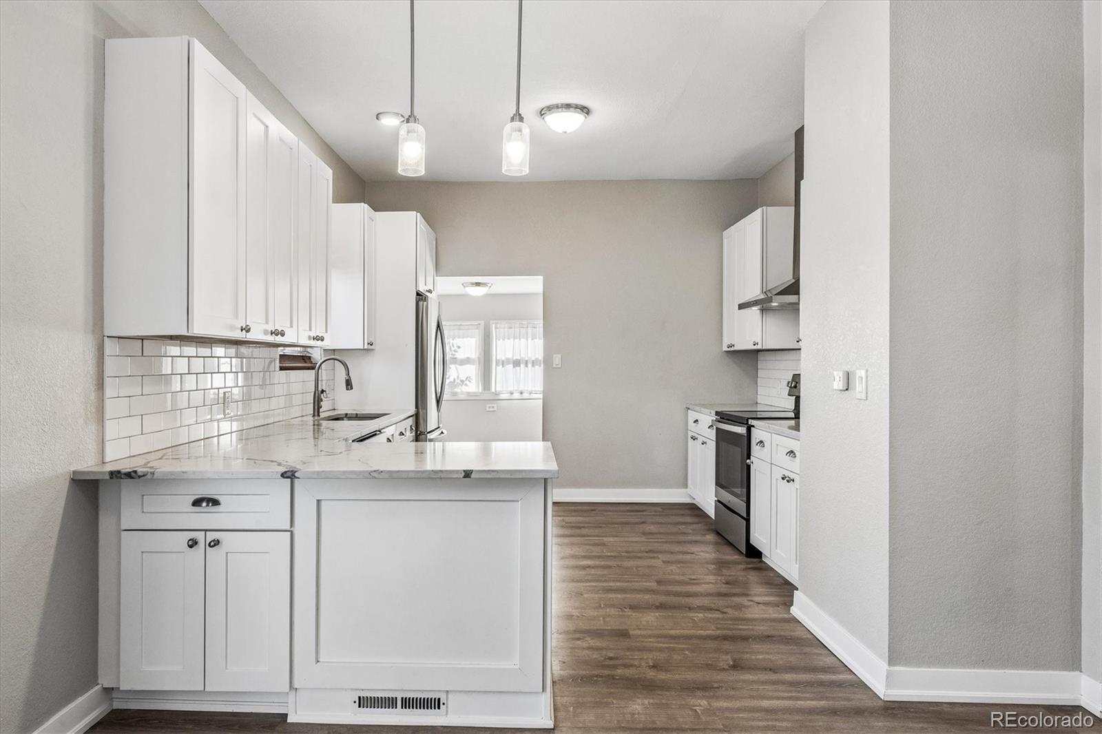 MLS Image #11 for 2300 s gilpin street,denver, Colorado