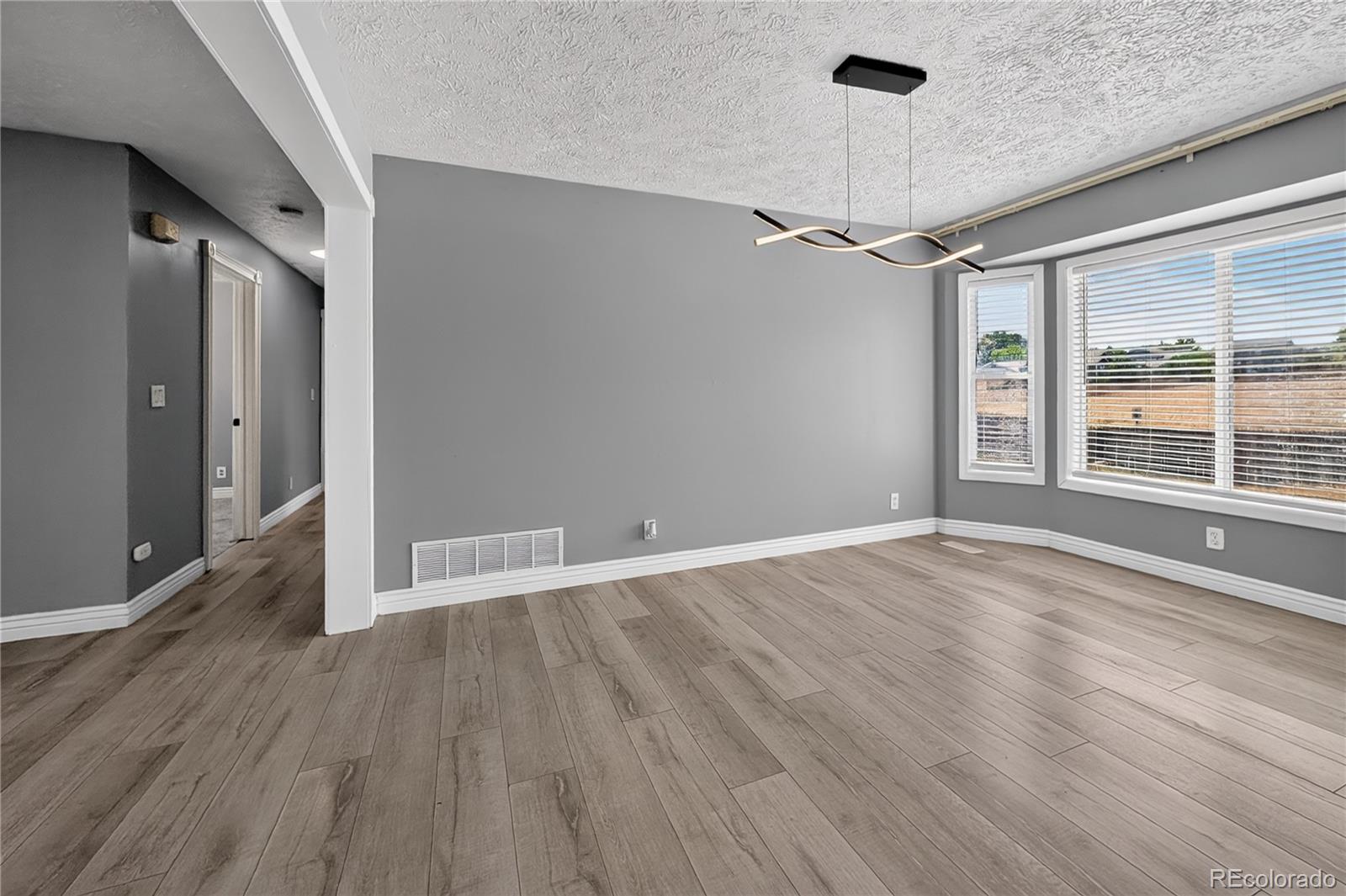 MLS Image #11 for 5881 s quatar circle,centennial, Colorado