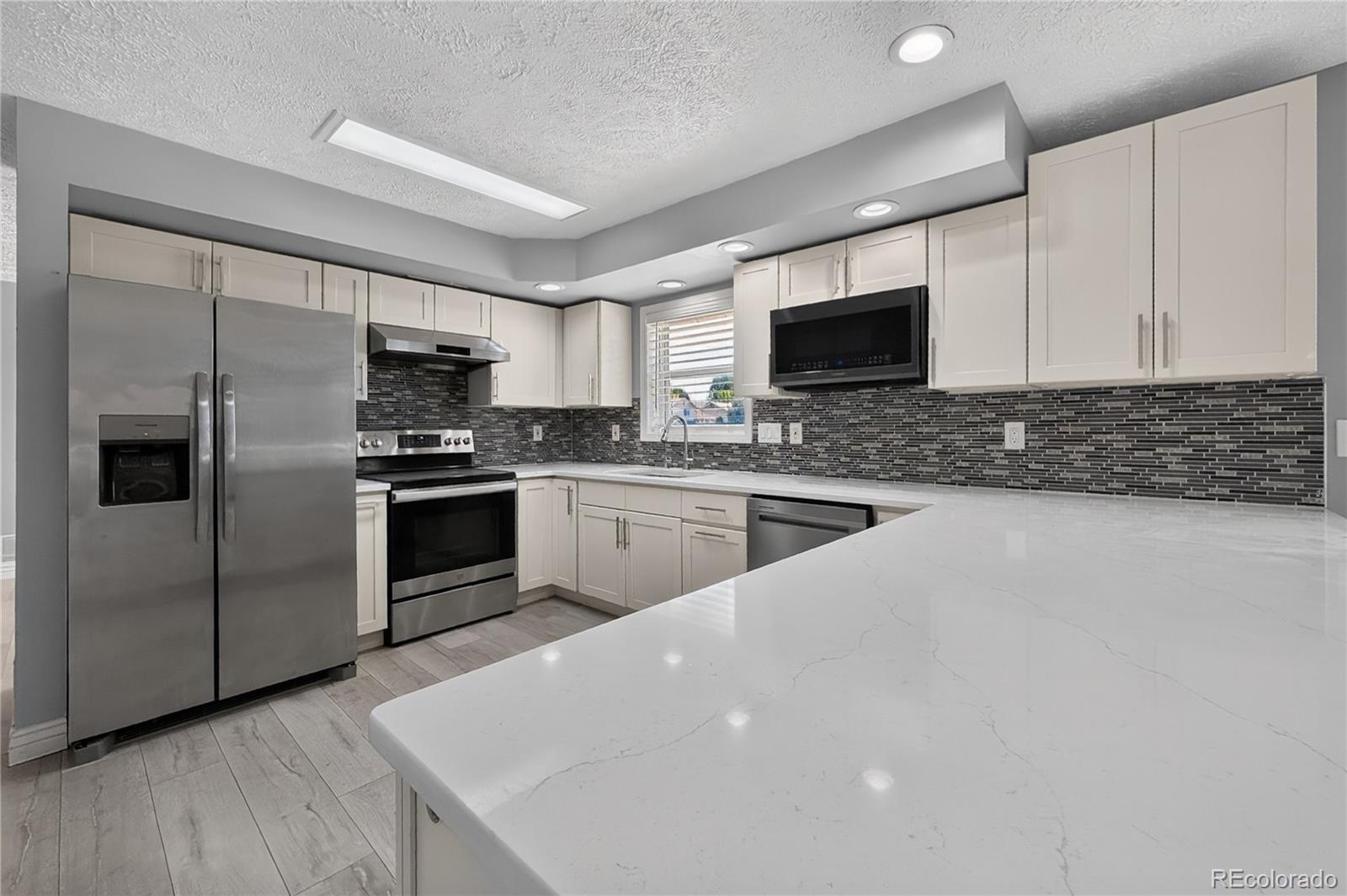 MLS Image #3 for 5881 s quatar circle,centennial, Colorado