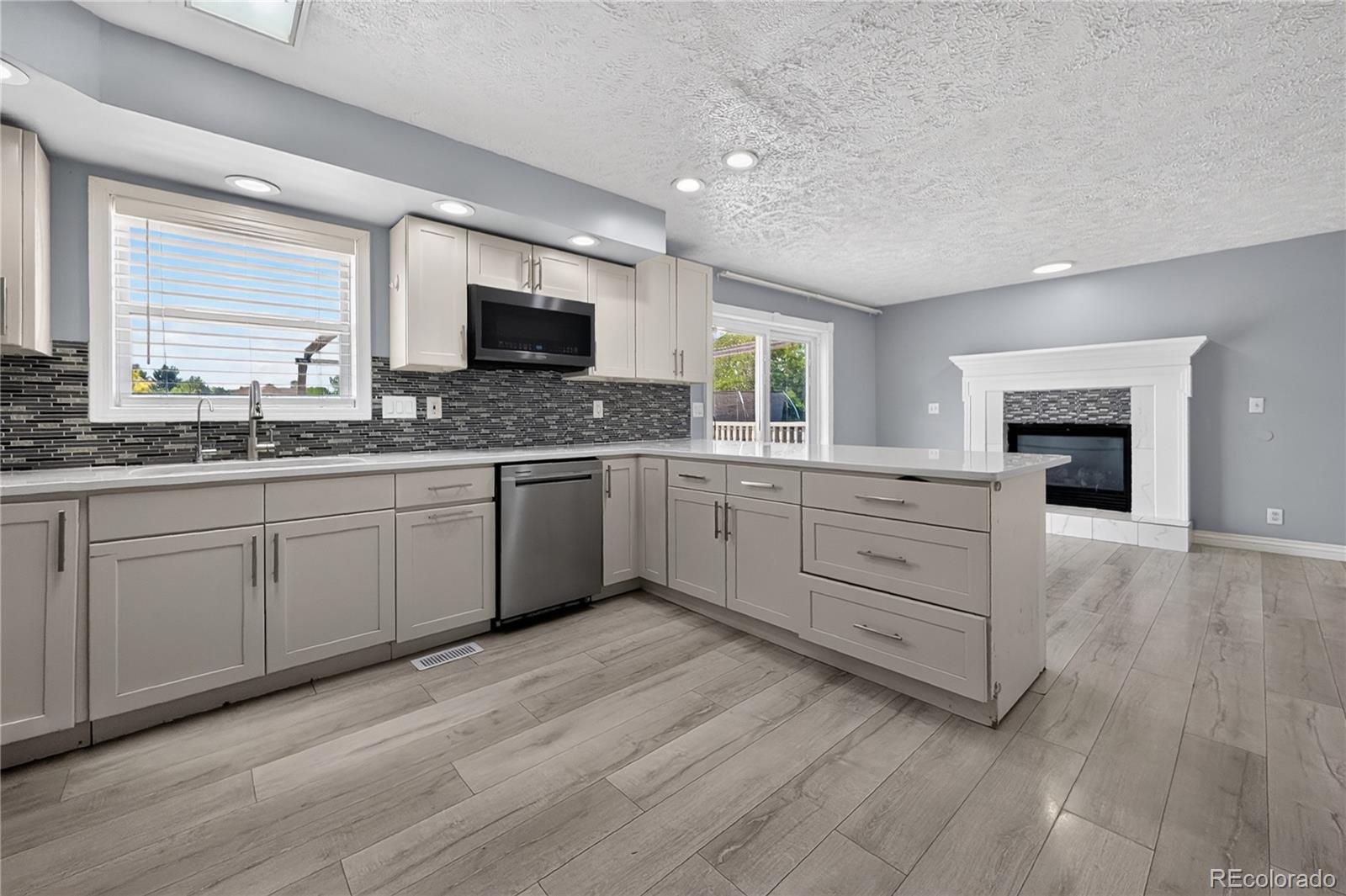 MLS Image #5 for 5881 s quatar circle,centennial, Colorado