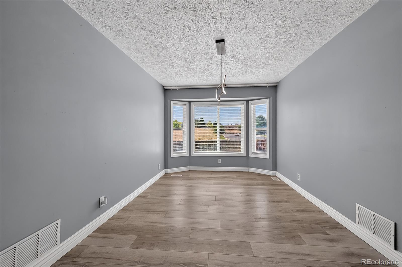 MLS Image #8 for 5881 s quatar circle,centennial, Colorado