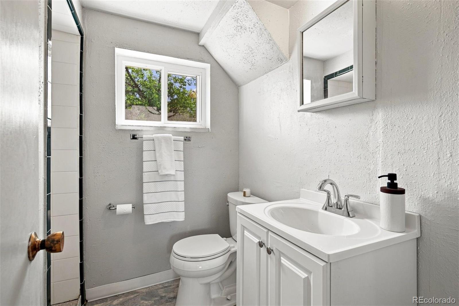 MLS Image #17 for 8290  louise drive,denver, Colorado