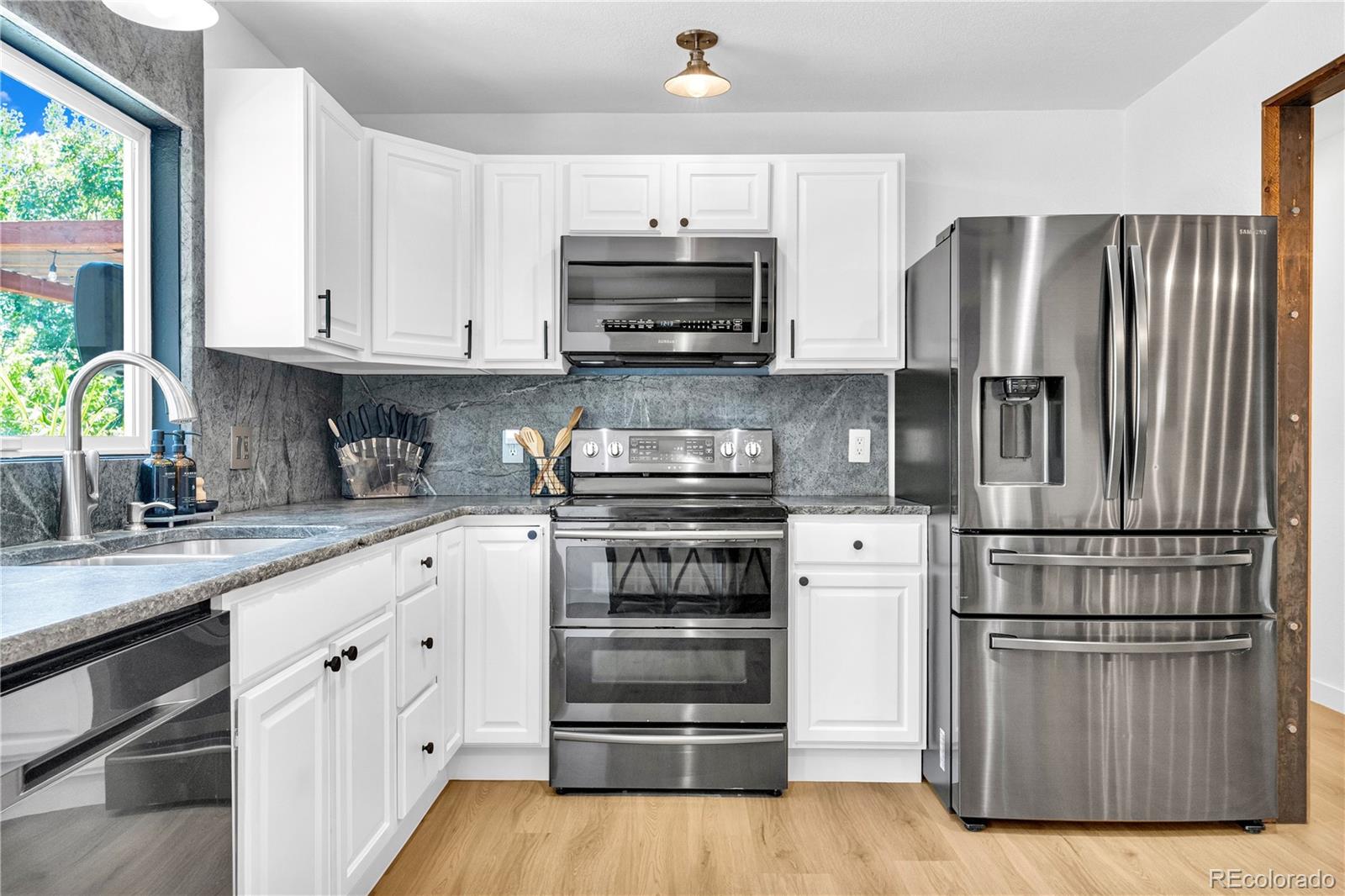 MLS Image #10 for 4321 e 109 avenue,denver, Colorado