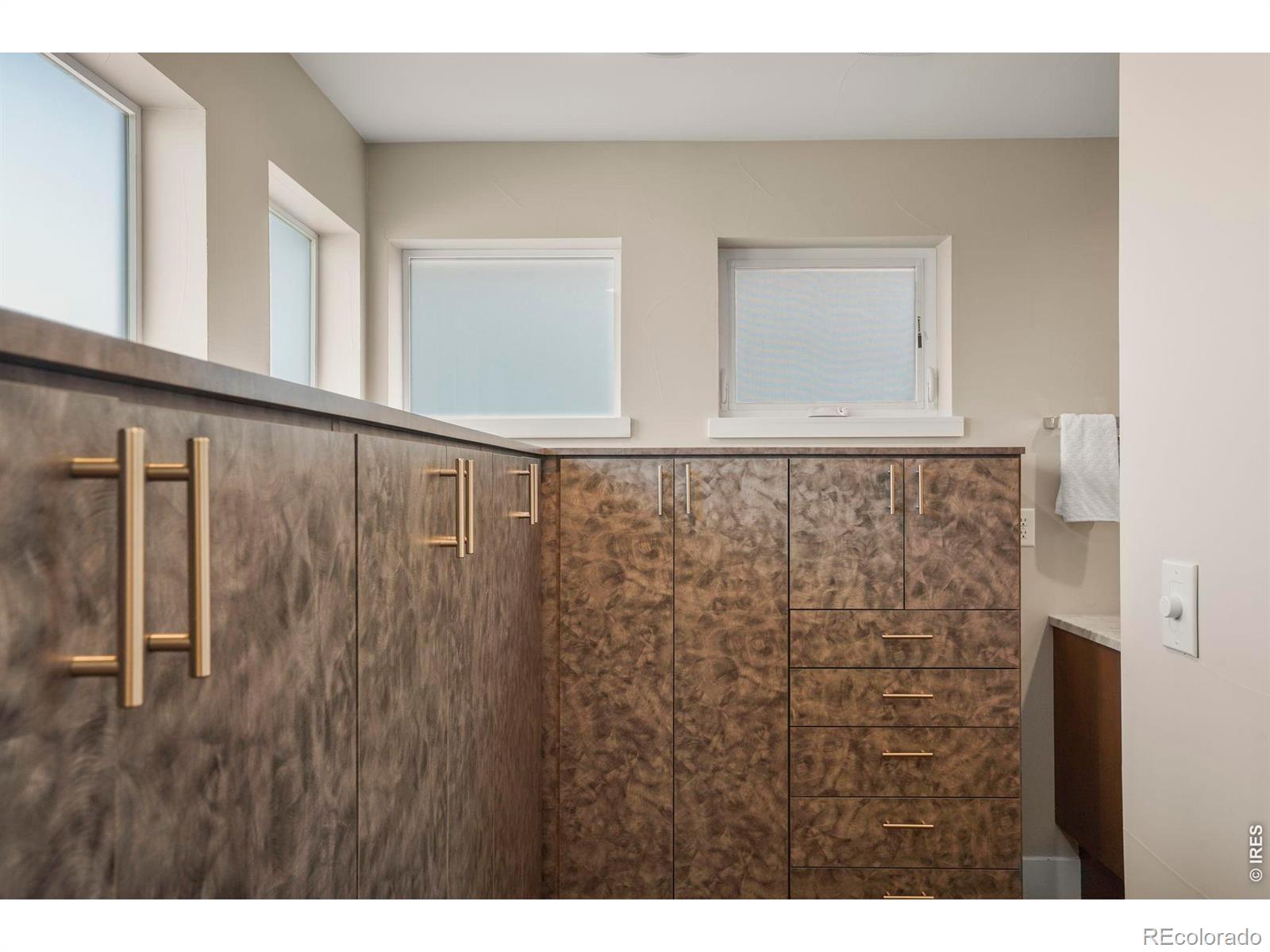 MLS Image #15 for 6797  larsh drive,denver, Colorado