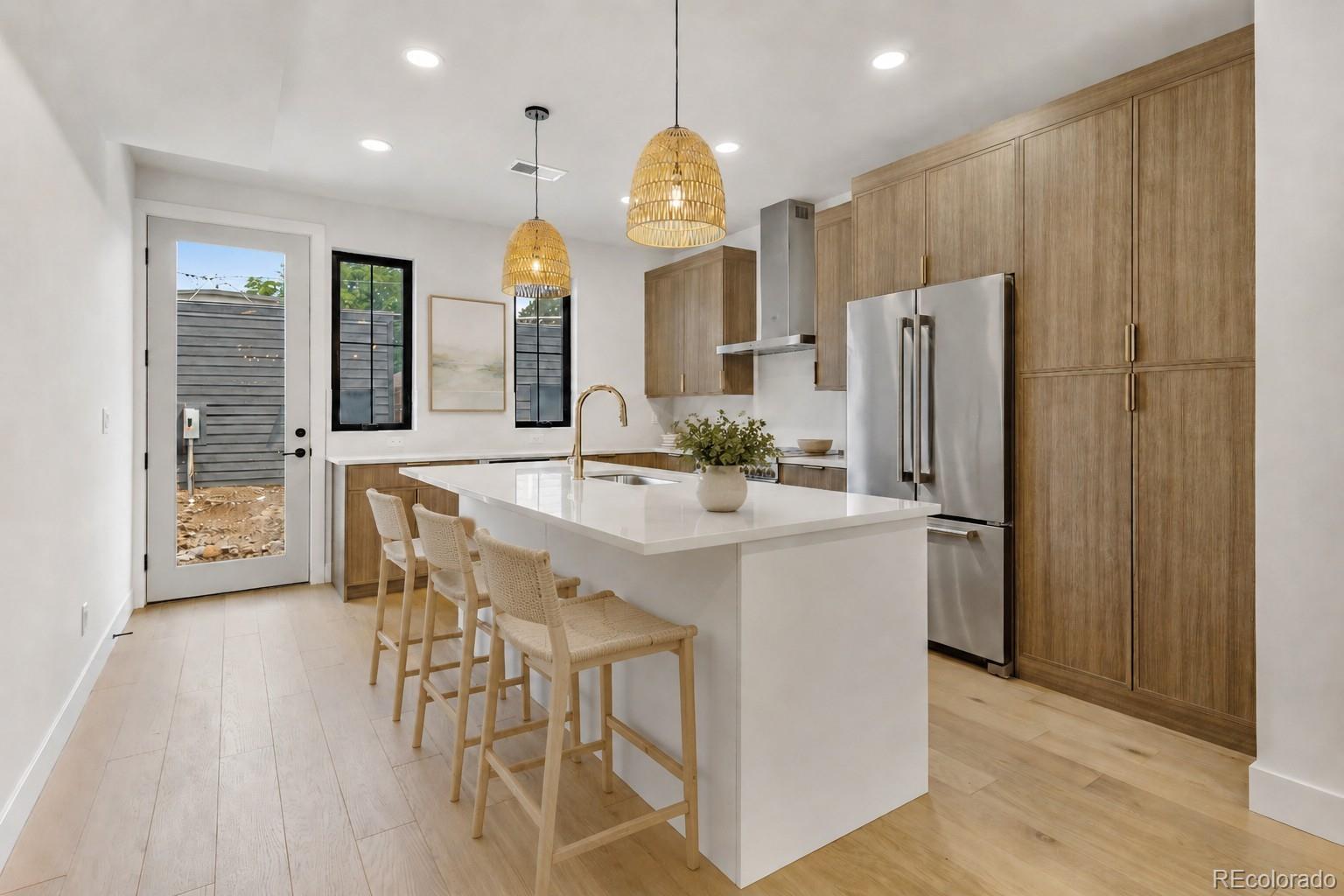 MLS Image #2 for 812  dahlia street,denver, Colorado