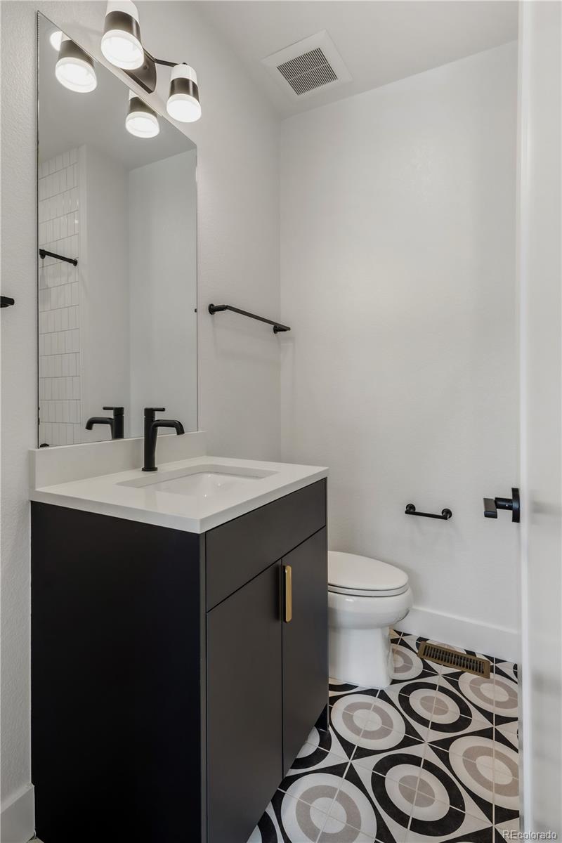 MLS Image #21 for 812  dahlia street,denver, Colorado