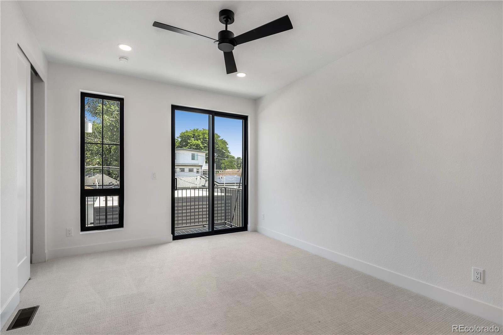 MLS Image #24 for 812  dahlia street,denver, Colorado