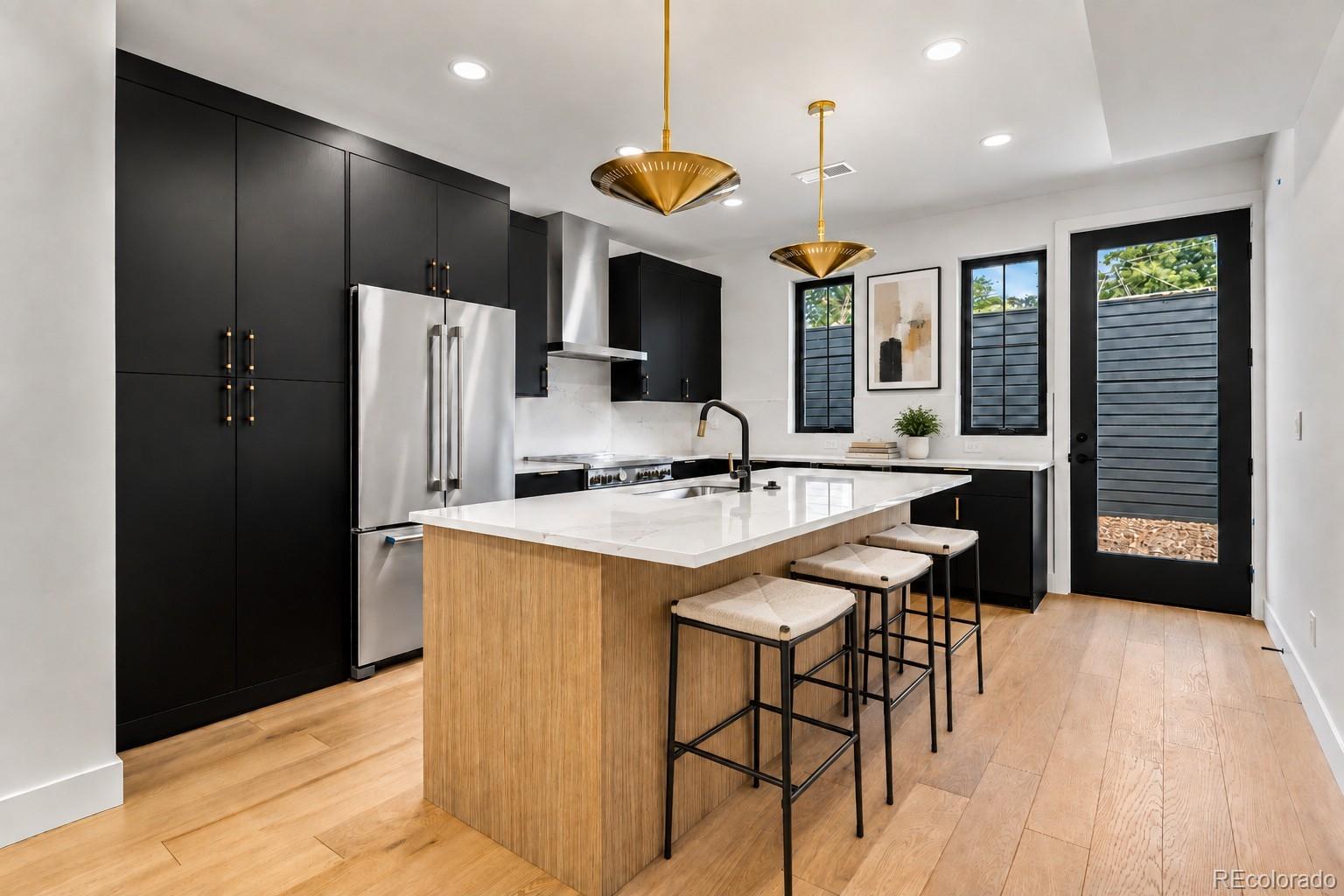 MLS Image #3 for 812  dahlia street,denver, Colorado