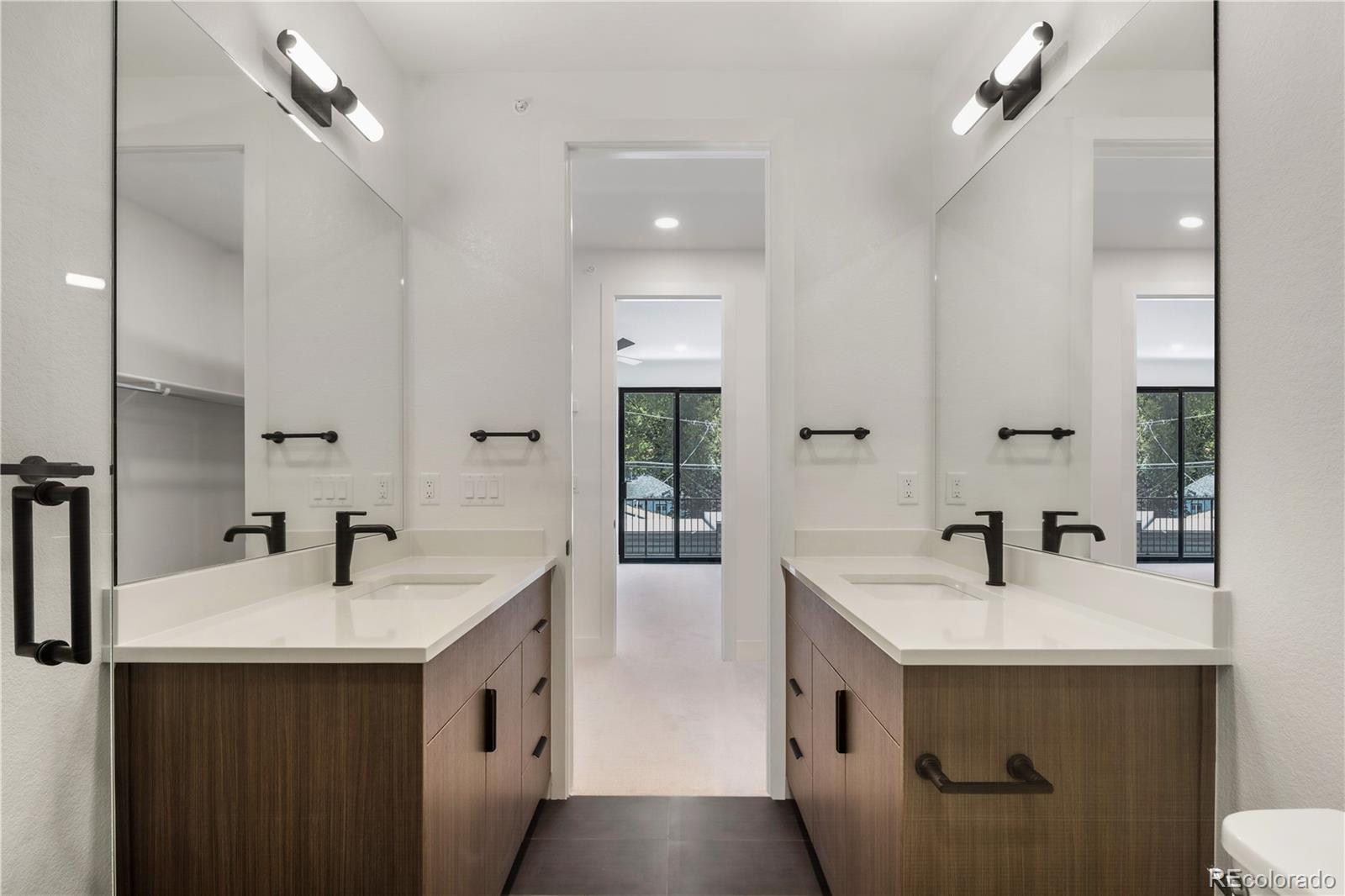MLS Image #40 for 812  dahlia street,denver, Colorado