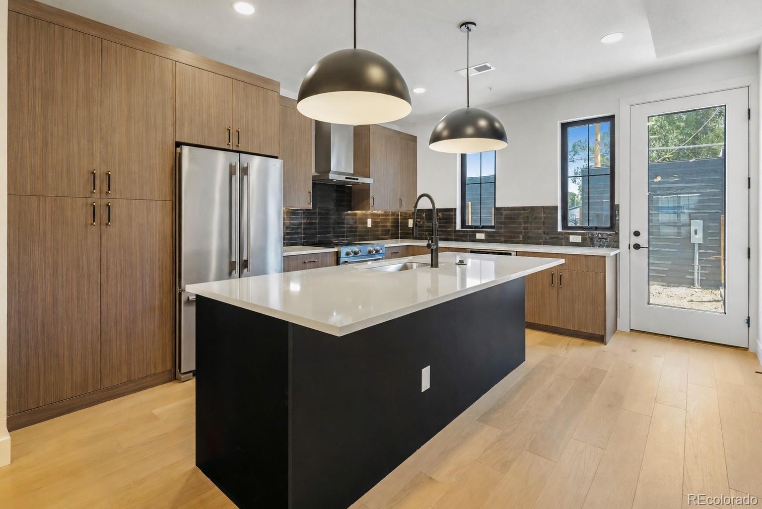 MLS Image #41 for 812  dahlia street,denver, Colorado