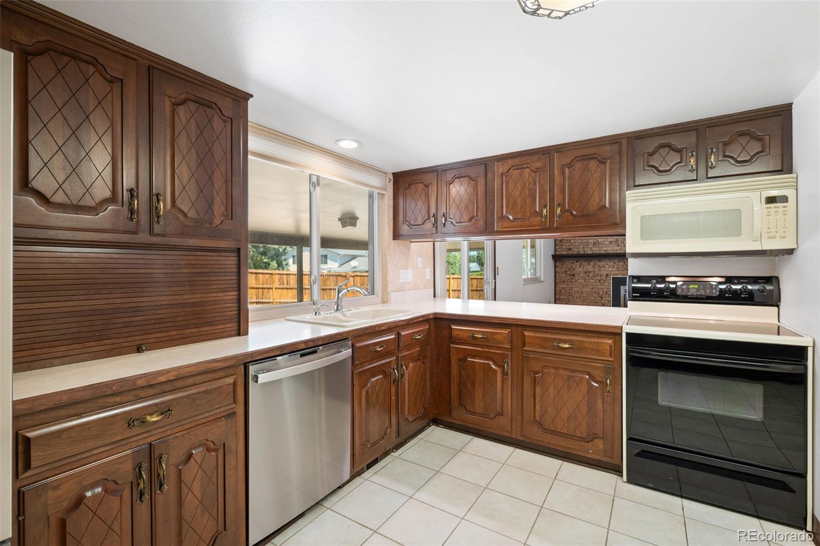 MLS Image #12 for 10985 w montana place,lakewood, Colorado