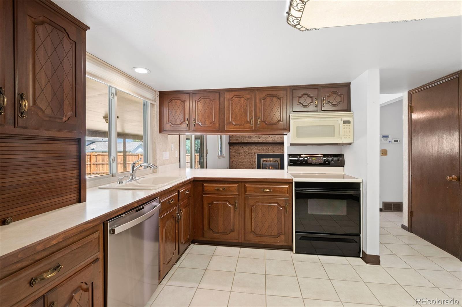 MLS Image #13 for 10985 w montana place,lakewood, Colorado