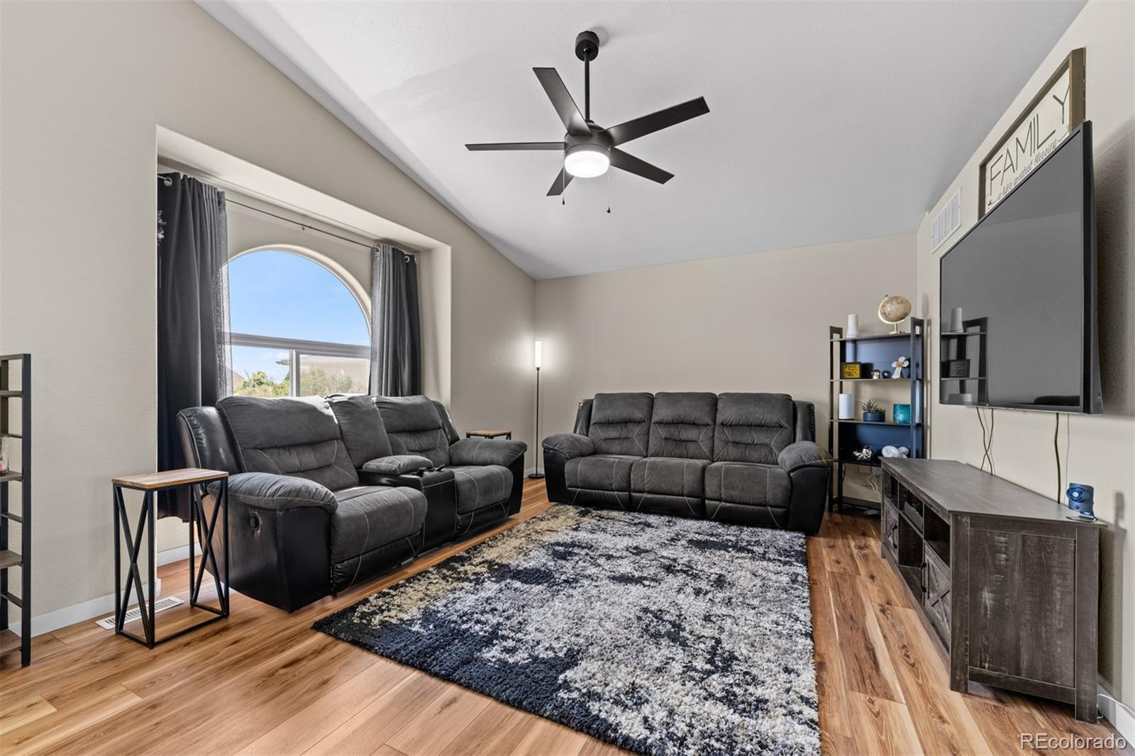 MLS Image #4 for 3321  modesto place,pueblo, Colorado