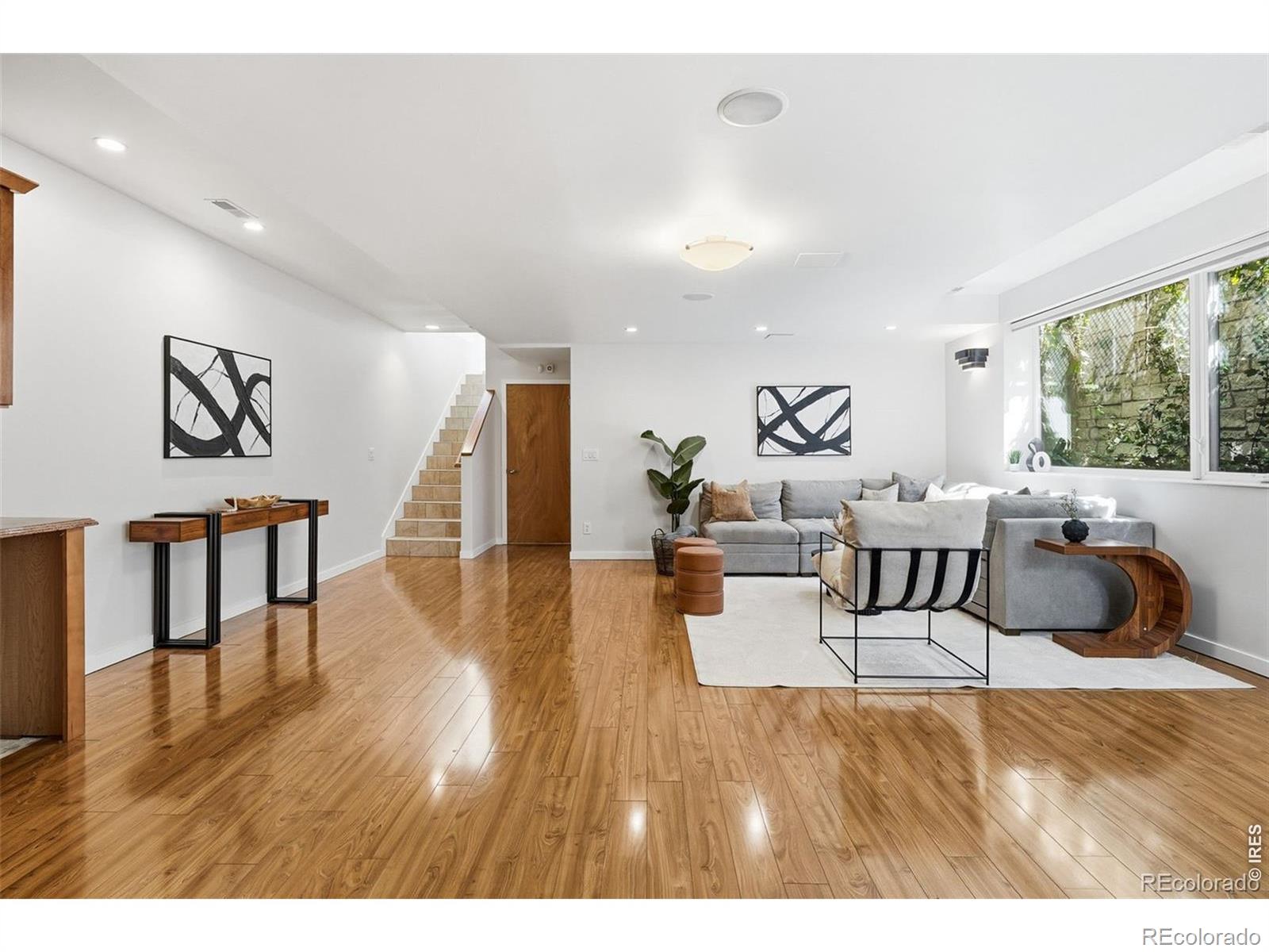 MLS Image #20 for 210 s marion parkway,denver, Colorado