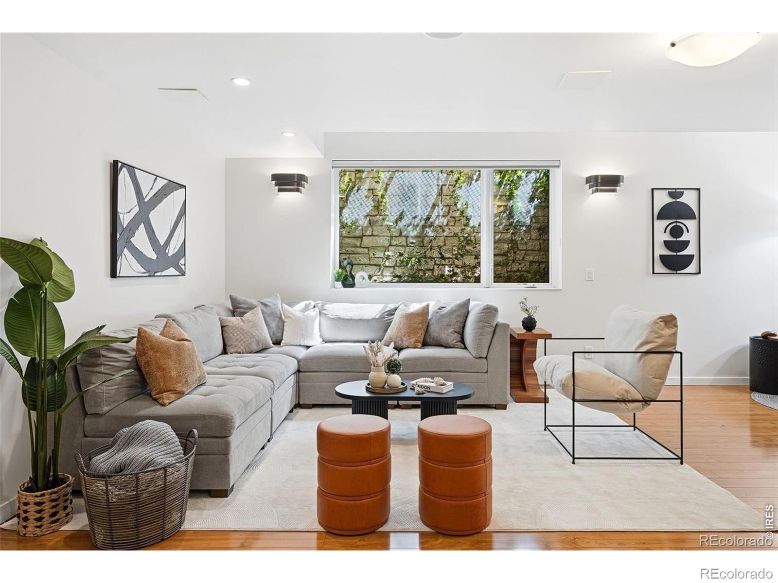 MLS Image #22 for 210 s marion parkway,denver, Colorado