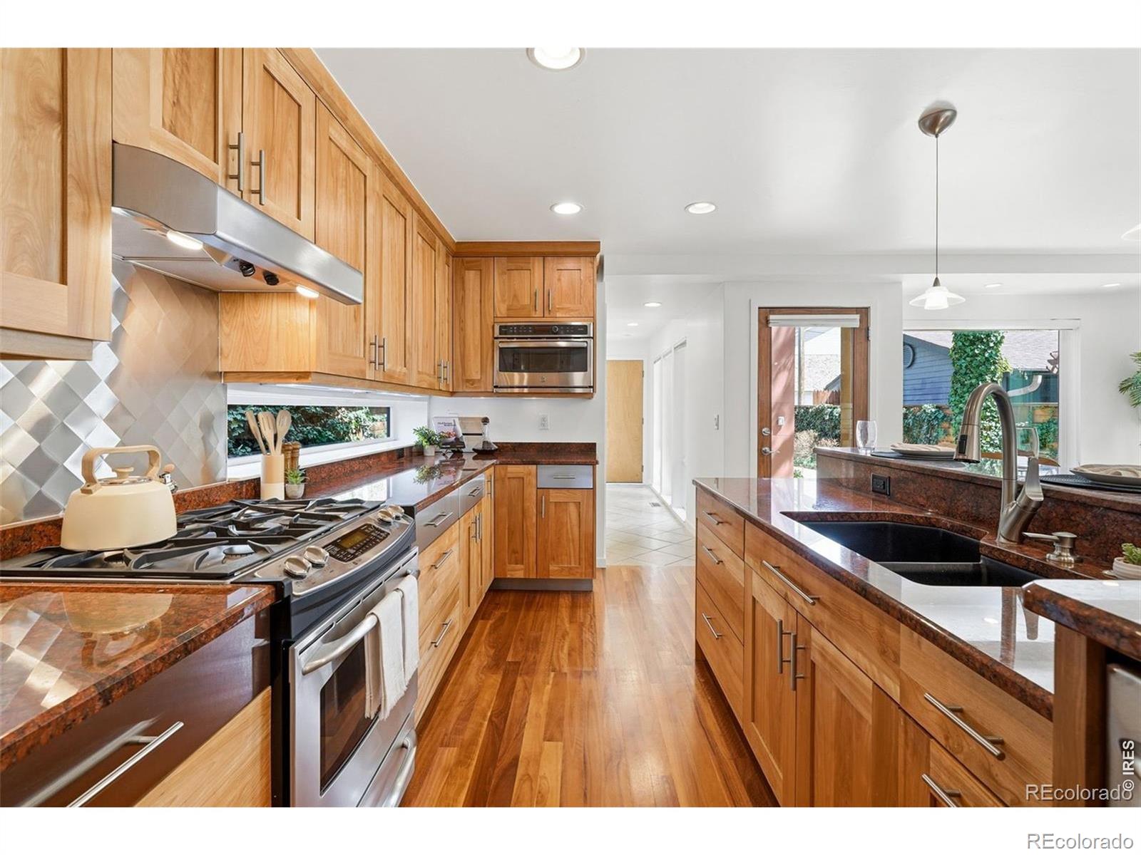 MLS Image #3 for 210 s marion parkway,denver, Colorado