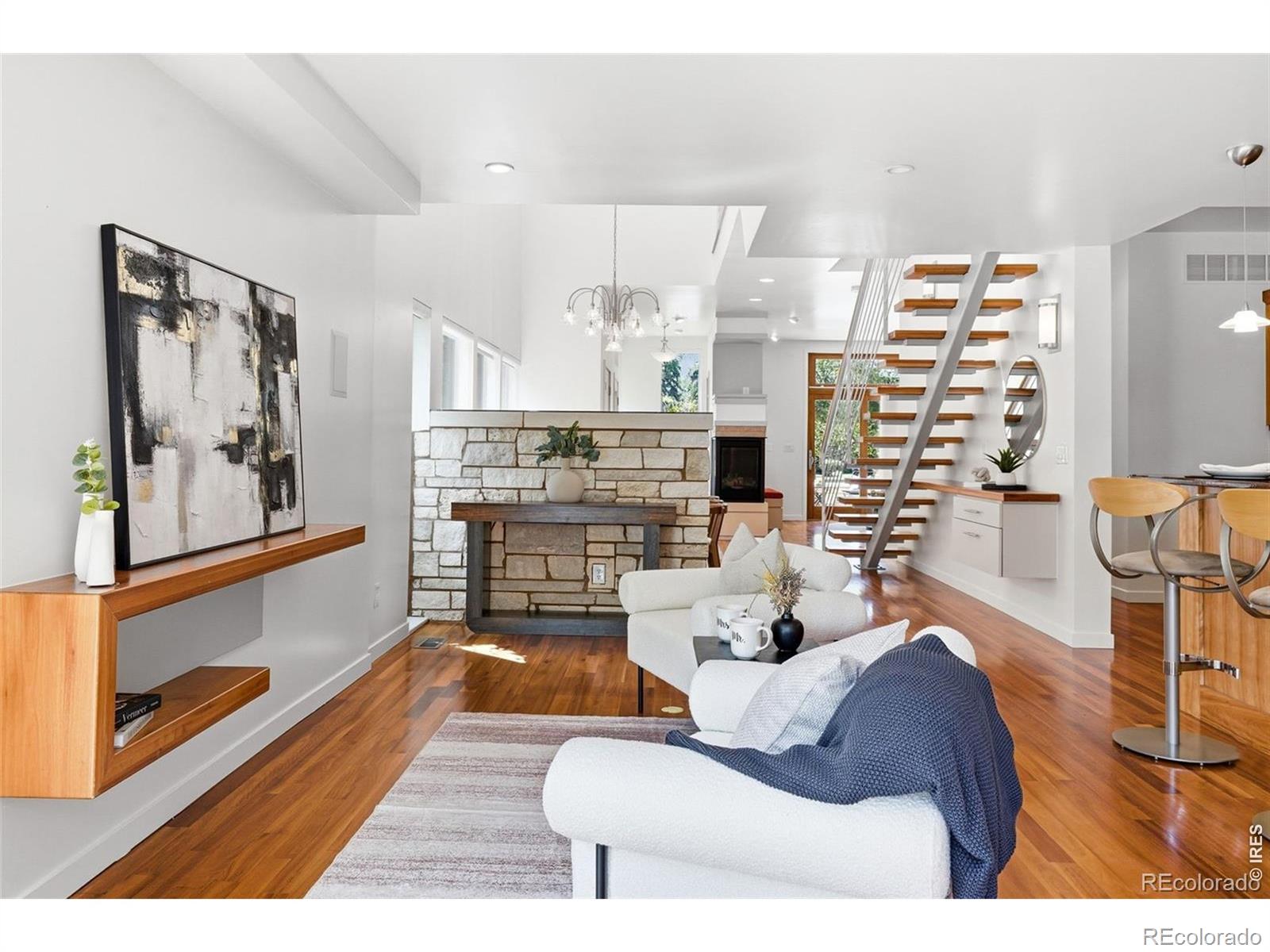 MLS Image #6 for 210 s marion parkway,denver, Colorado