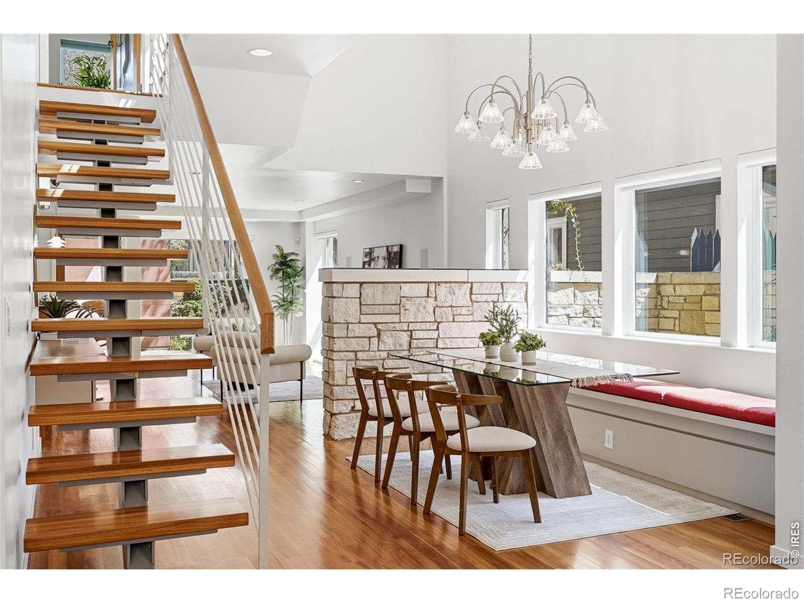 MLS Image #7 for 210 s marion parkway,denver, Colorado